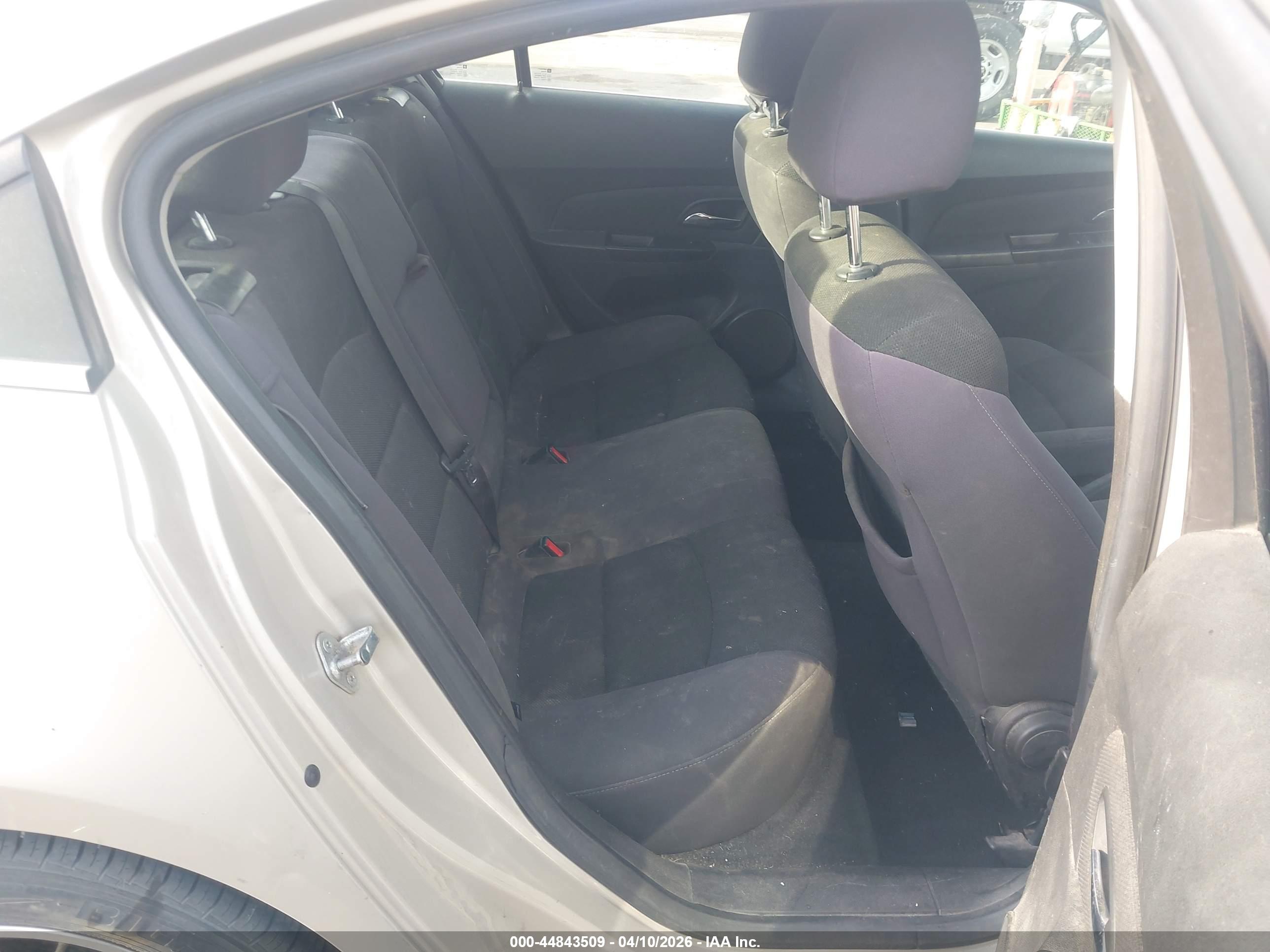 CHEVROLET CRUZE image 8