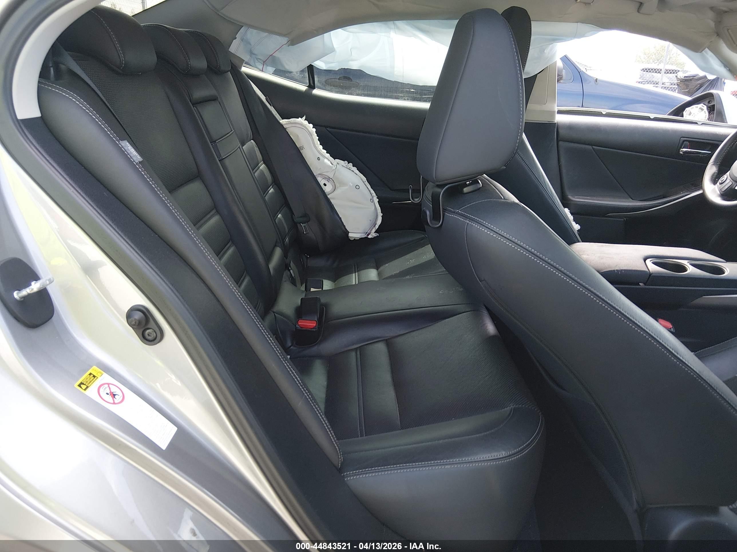 LEXUS IS image 8