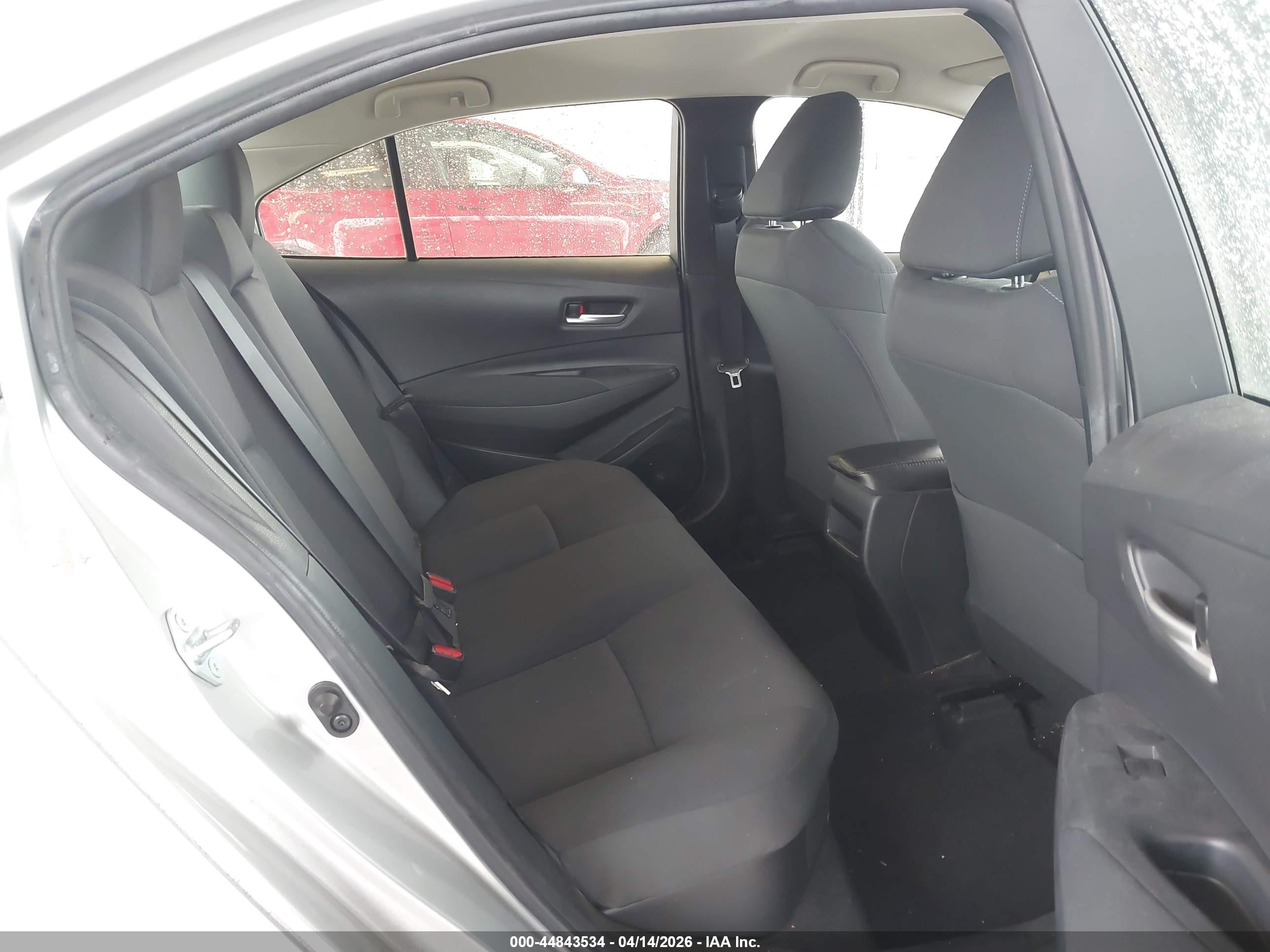 TOYOTA COROLLA image 8