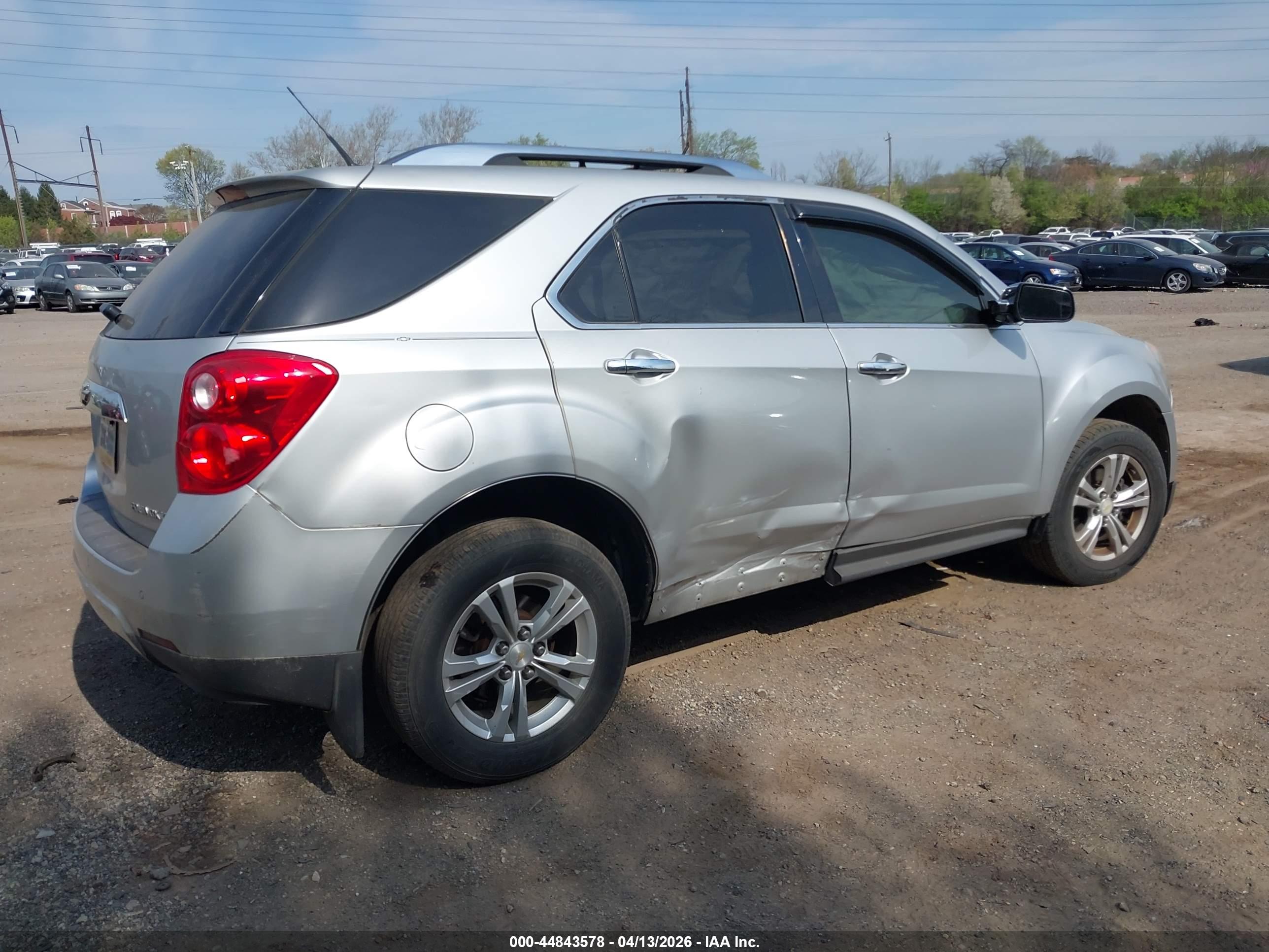 CHEVROLET EQUINOX image 4