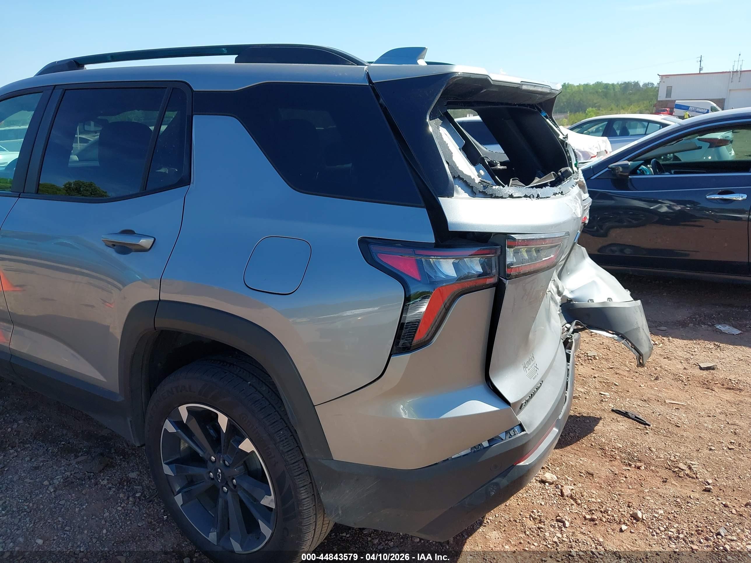 CHEVROLET EQUINOX image 6