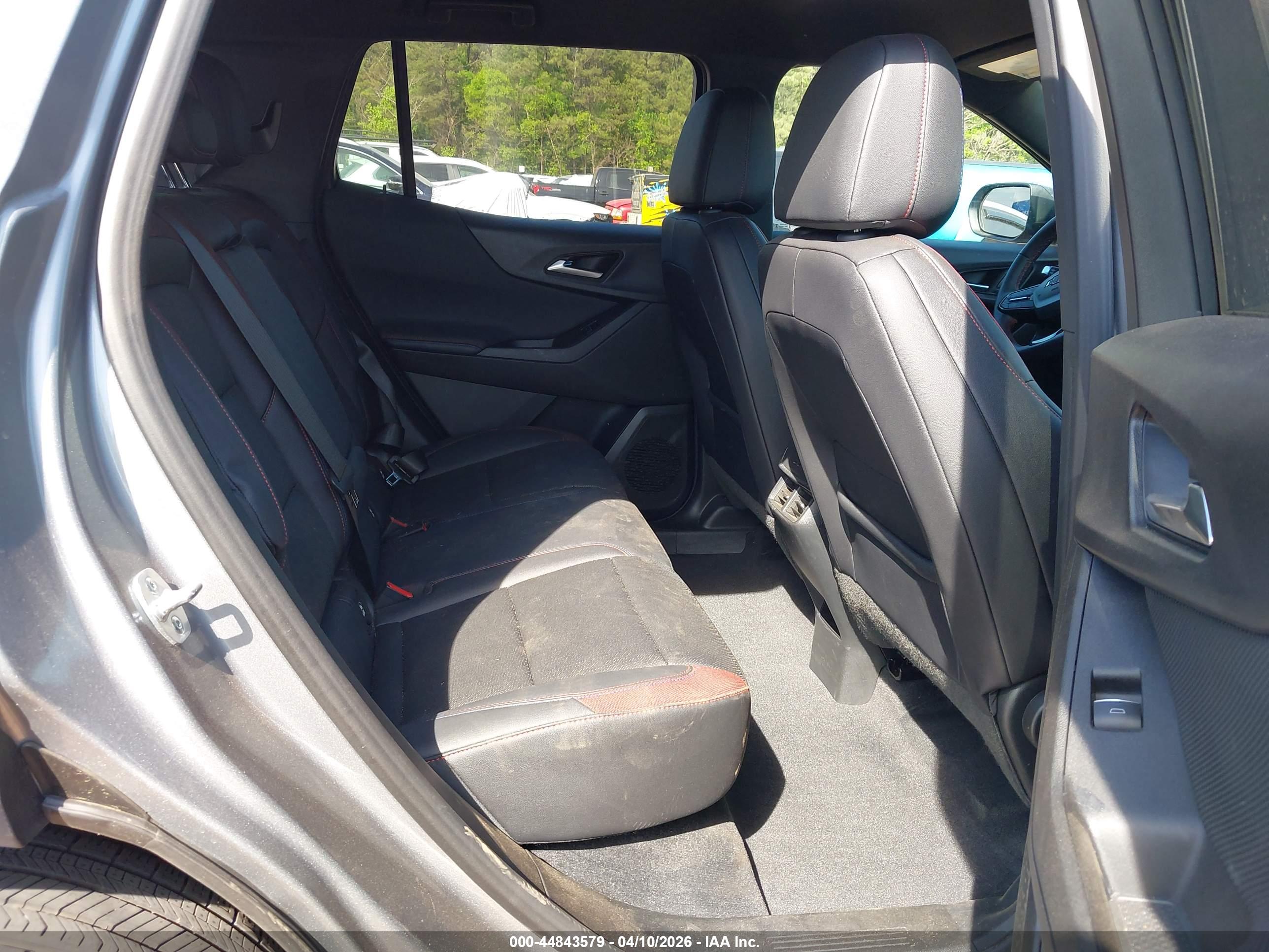 CHEVROLET EQUINOX image 8