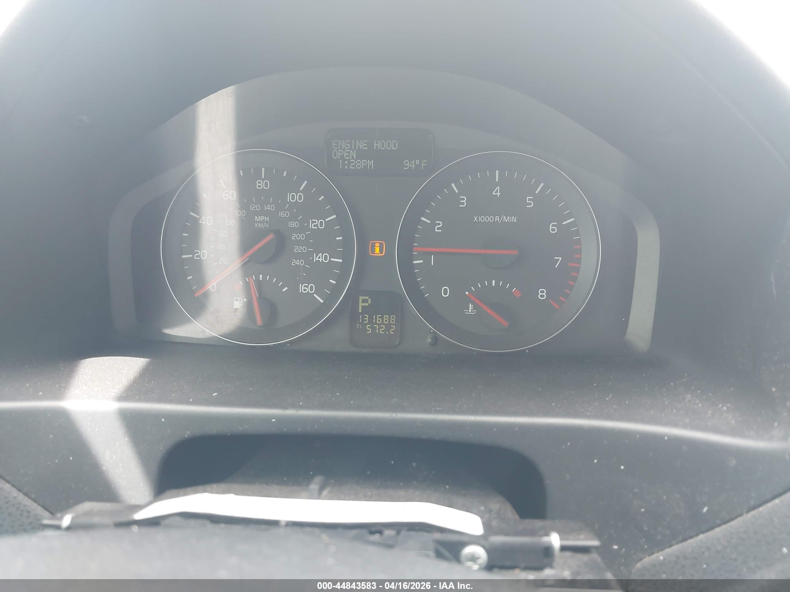 VOLVO V50 image 7