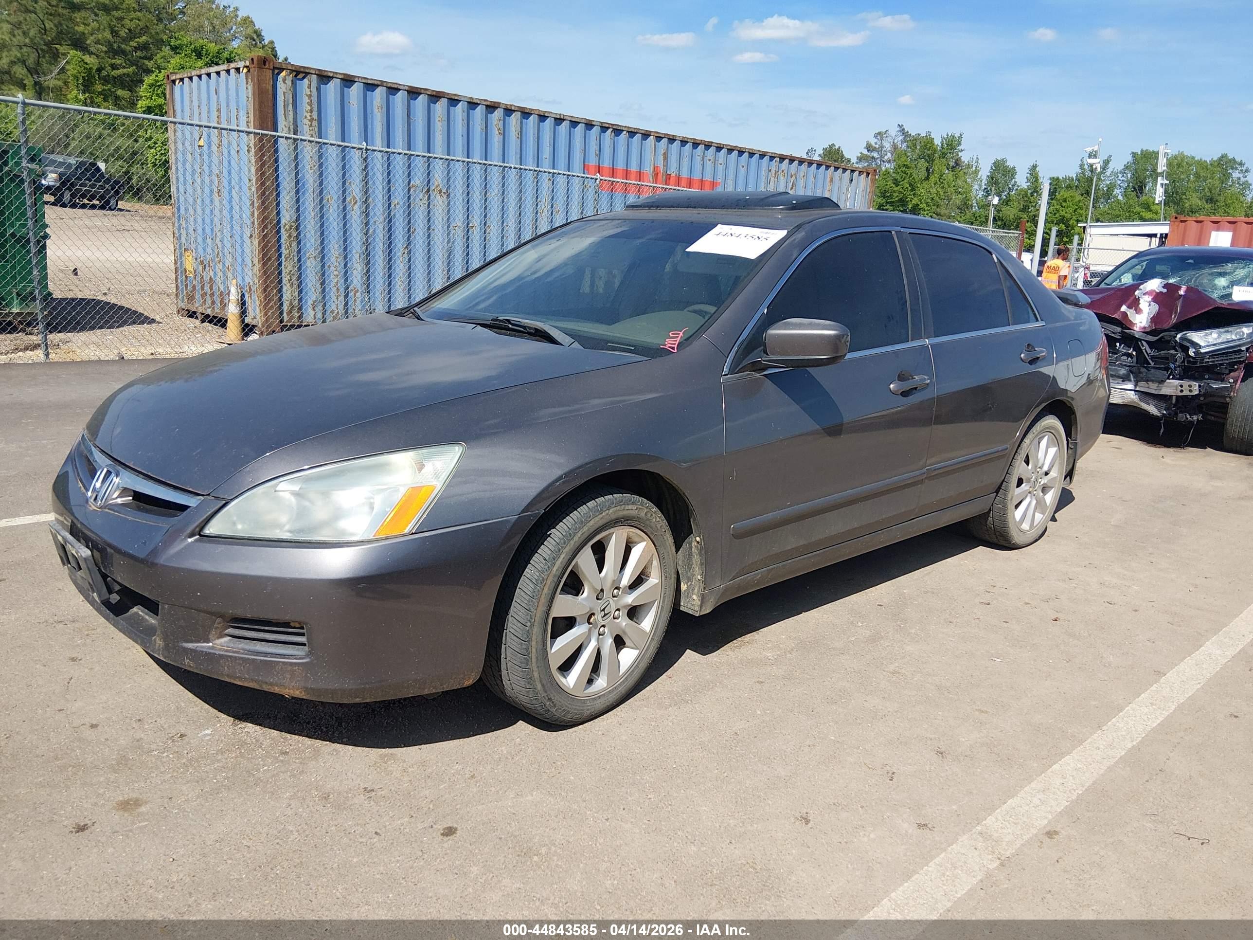 HONDA ACCORD image 2