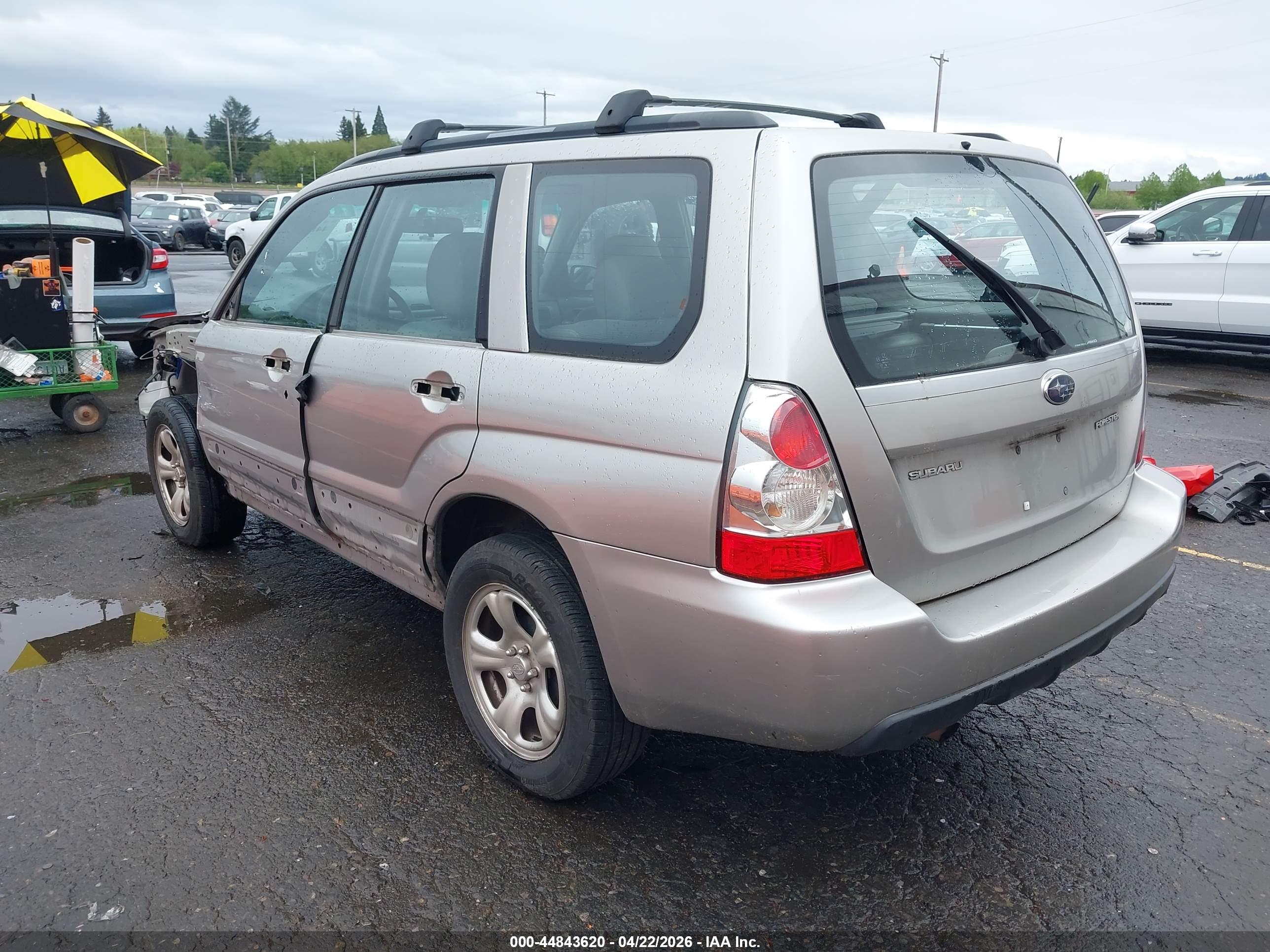 SUBARU FORESTER image 3