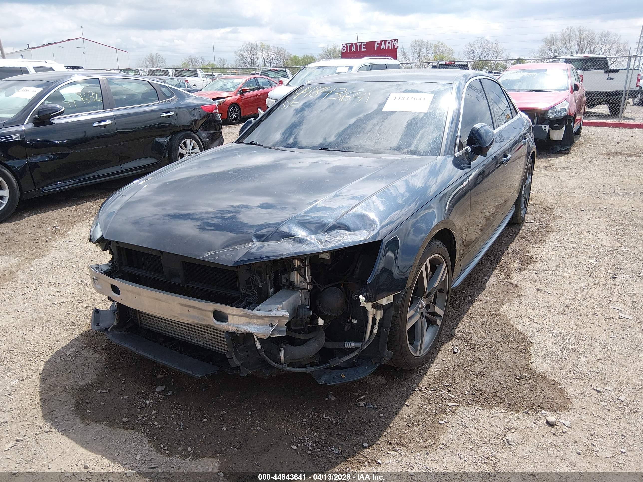 AUDI A4 image 2