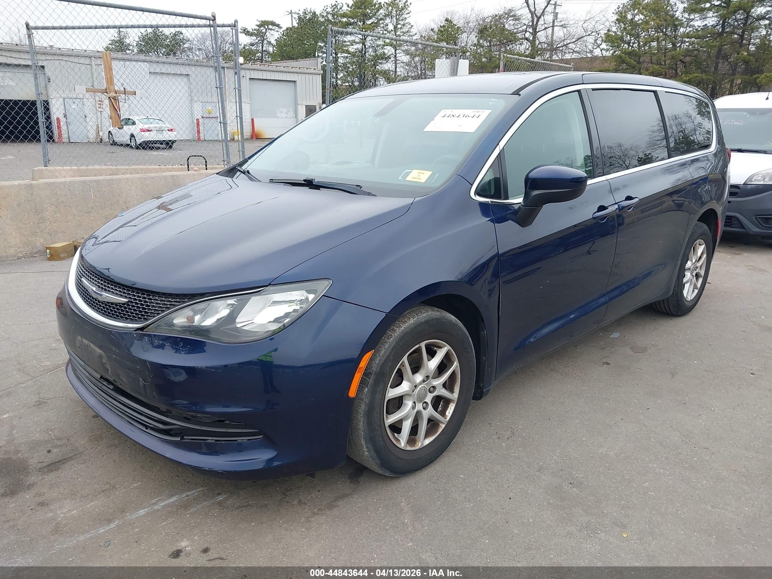 CHRYSLER PACIFICA image 2