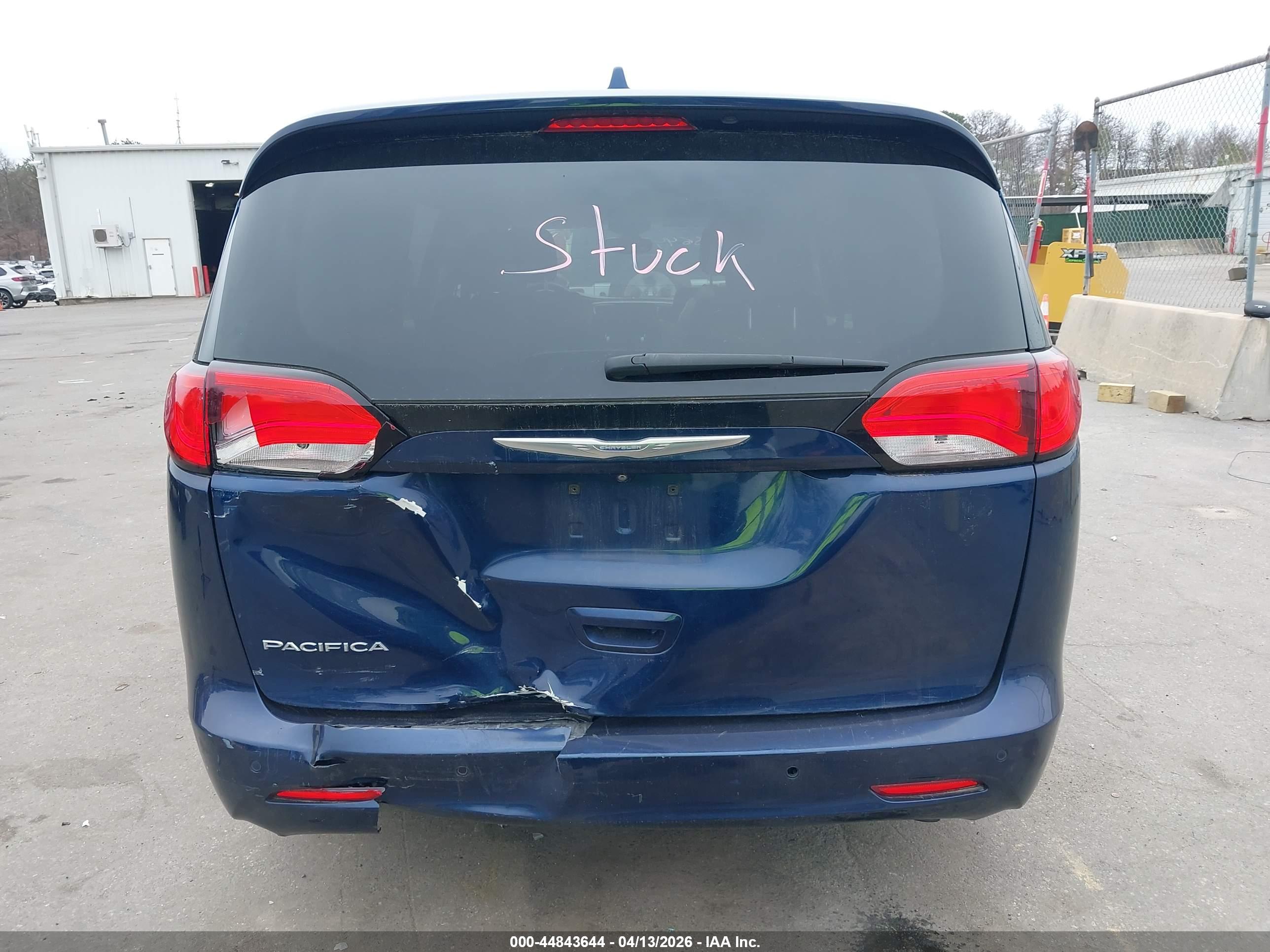 CHRYSLER PACIFICA image 6