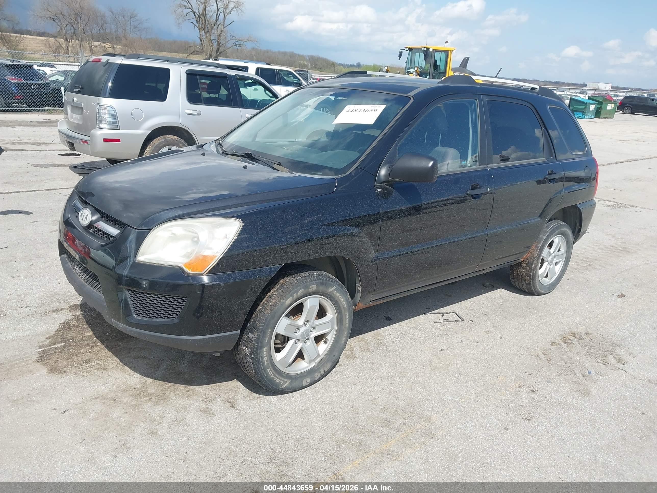 KIA SPORTAGE image 2