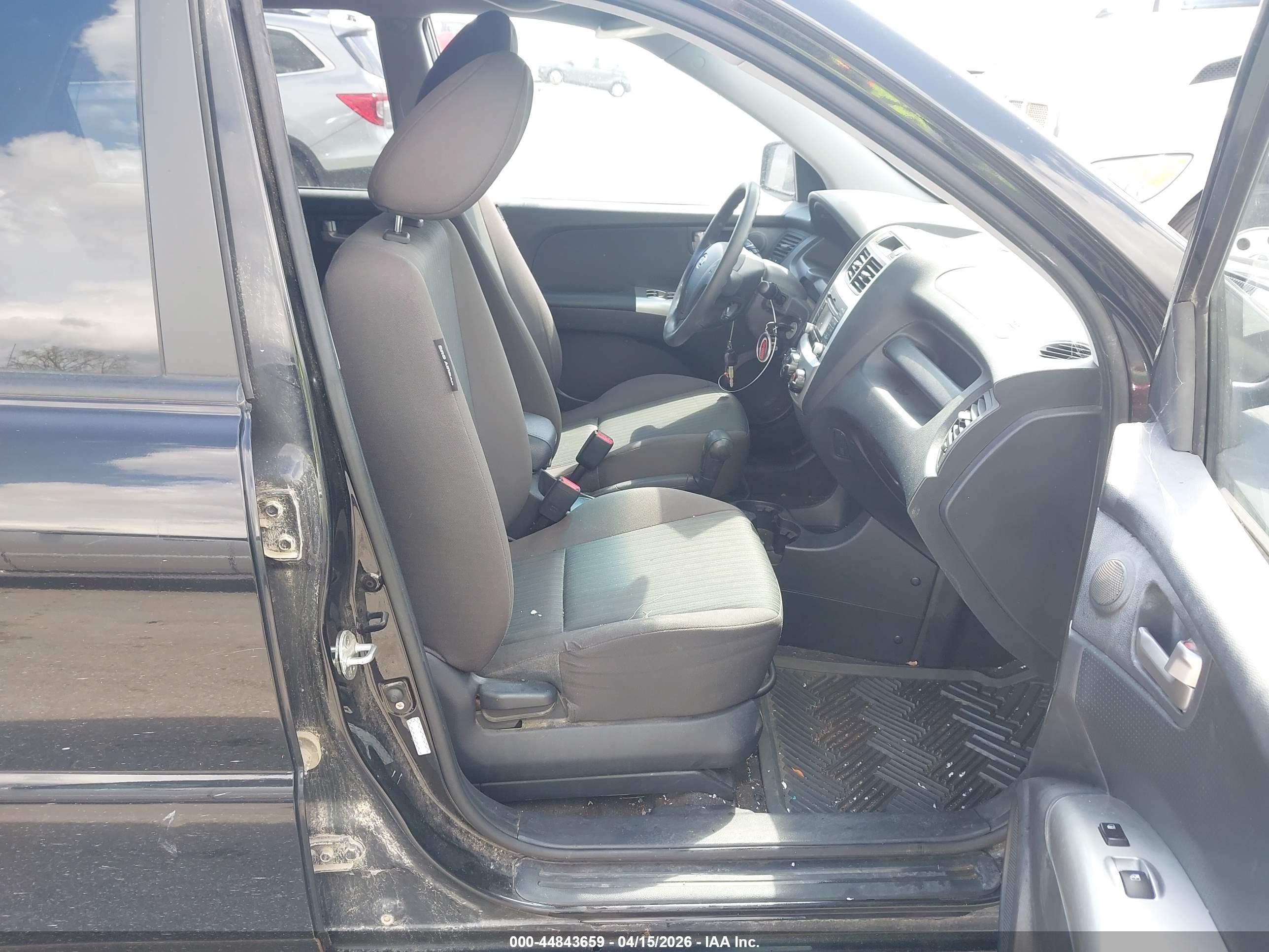 KIA SPORTAGE image 5