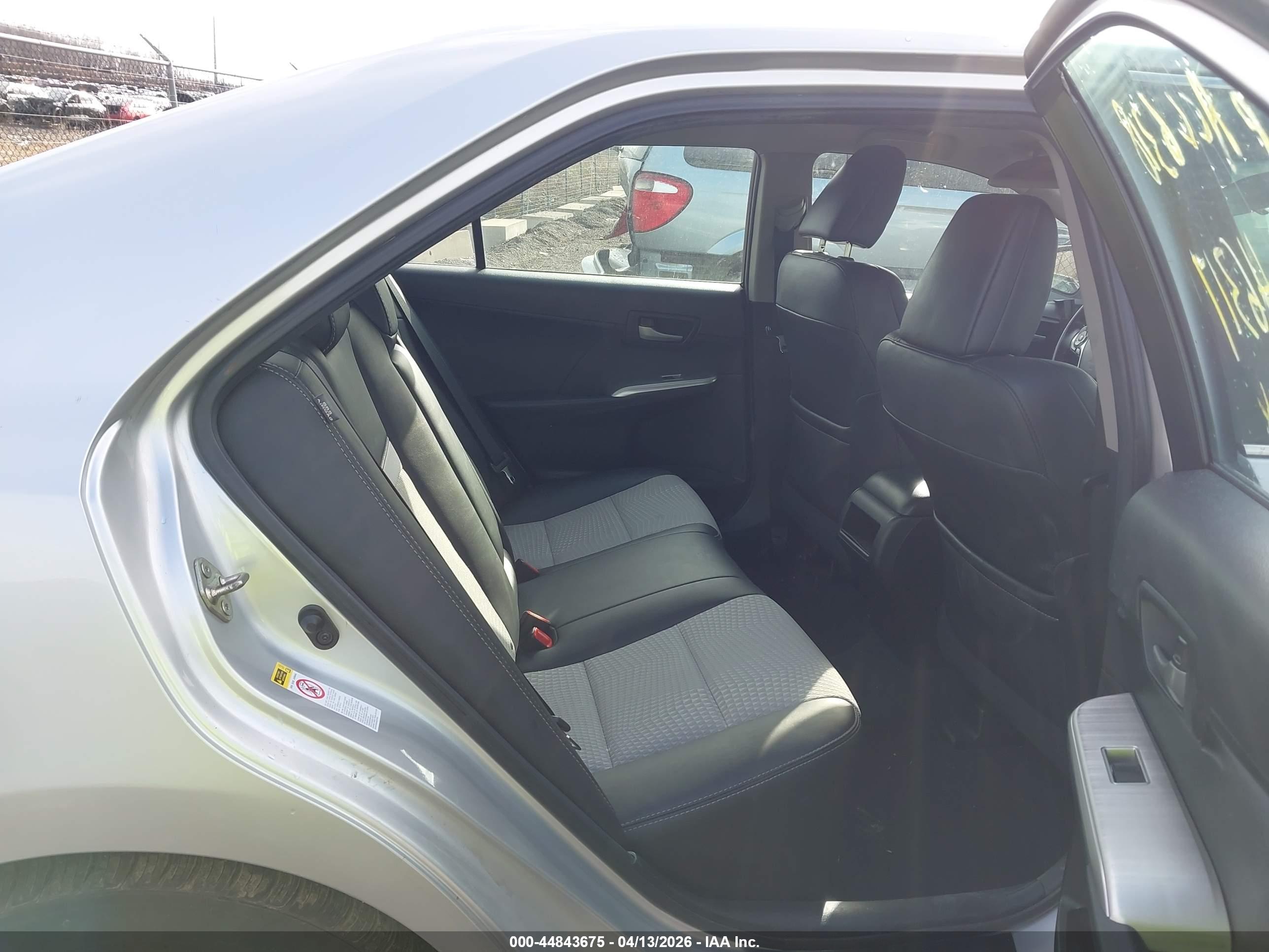 TOYOTA CAMRY image 8