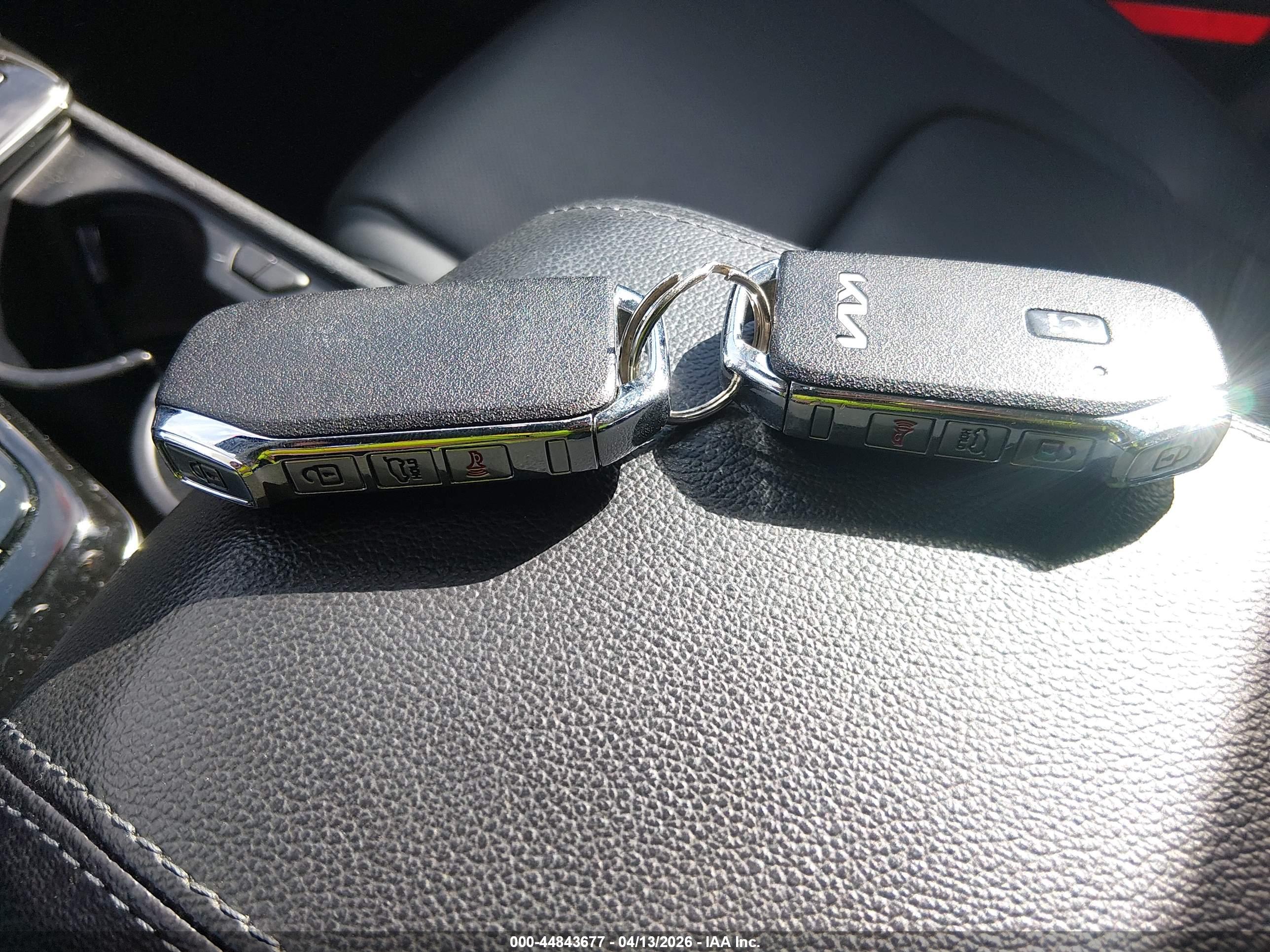 KIA SPORTAGE image 11