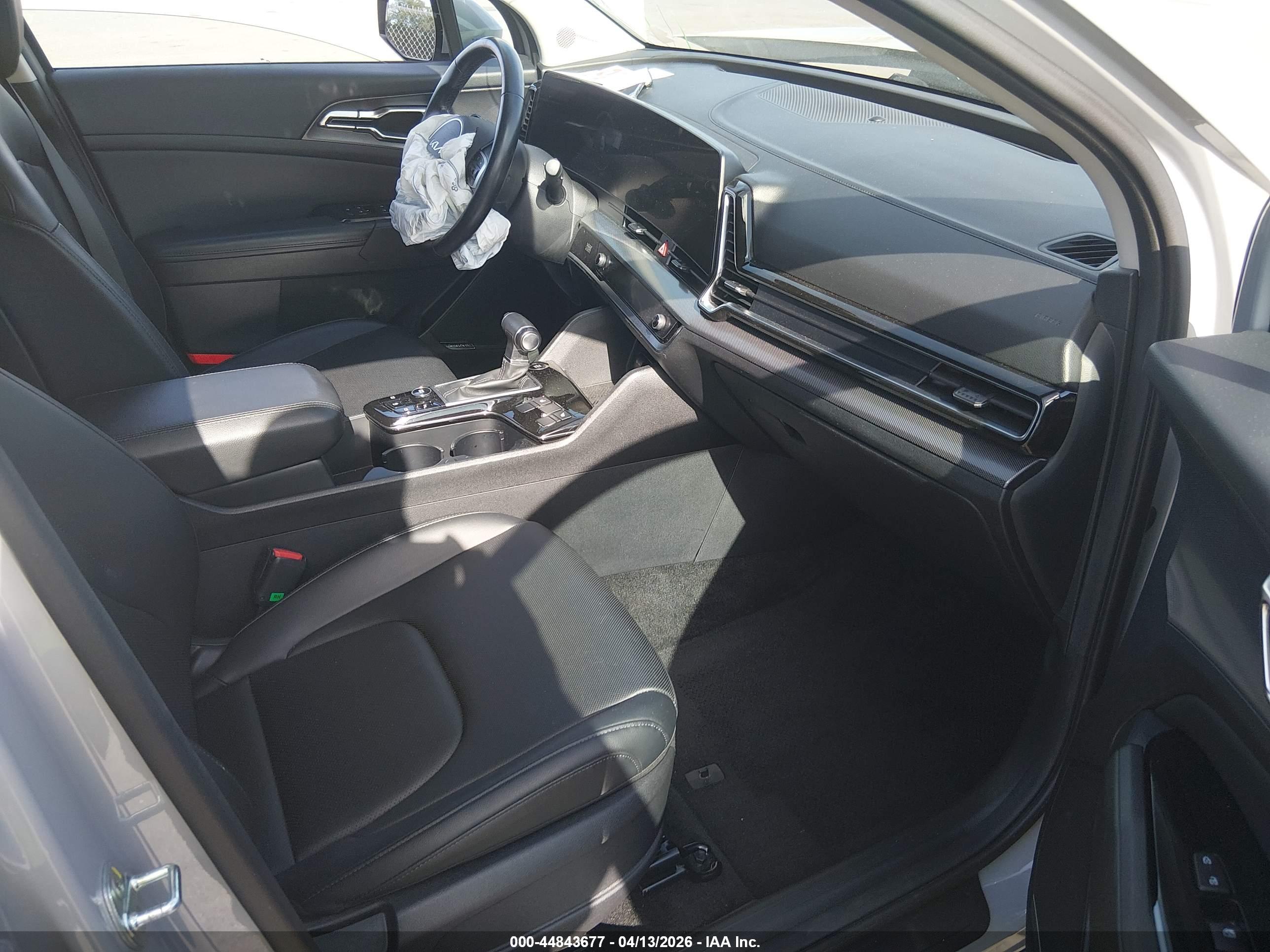 KIA SPORTAGE image 5