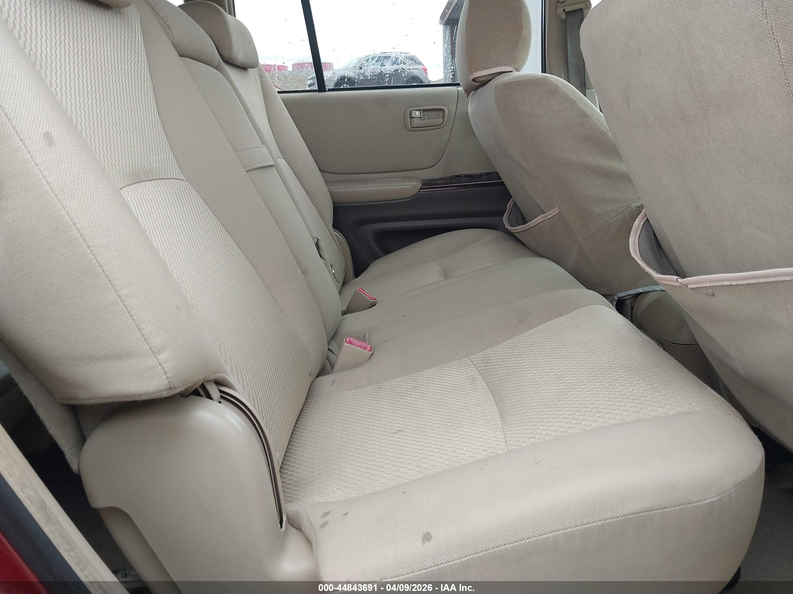 TOYOTA HIGHLANDER image 8