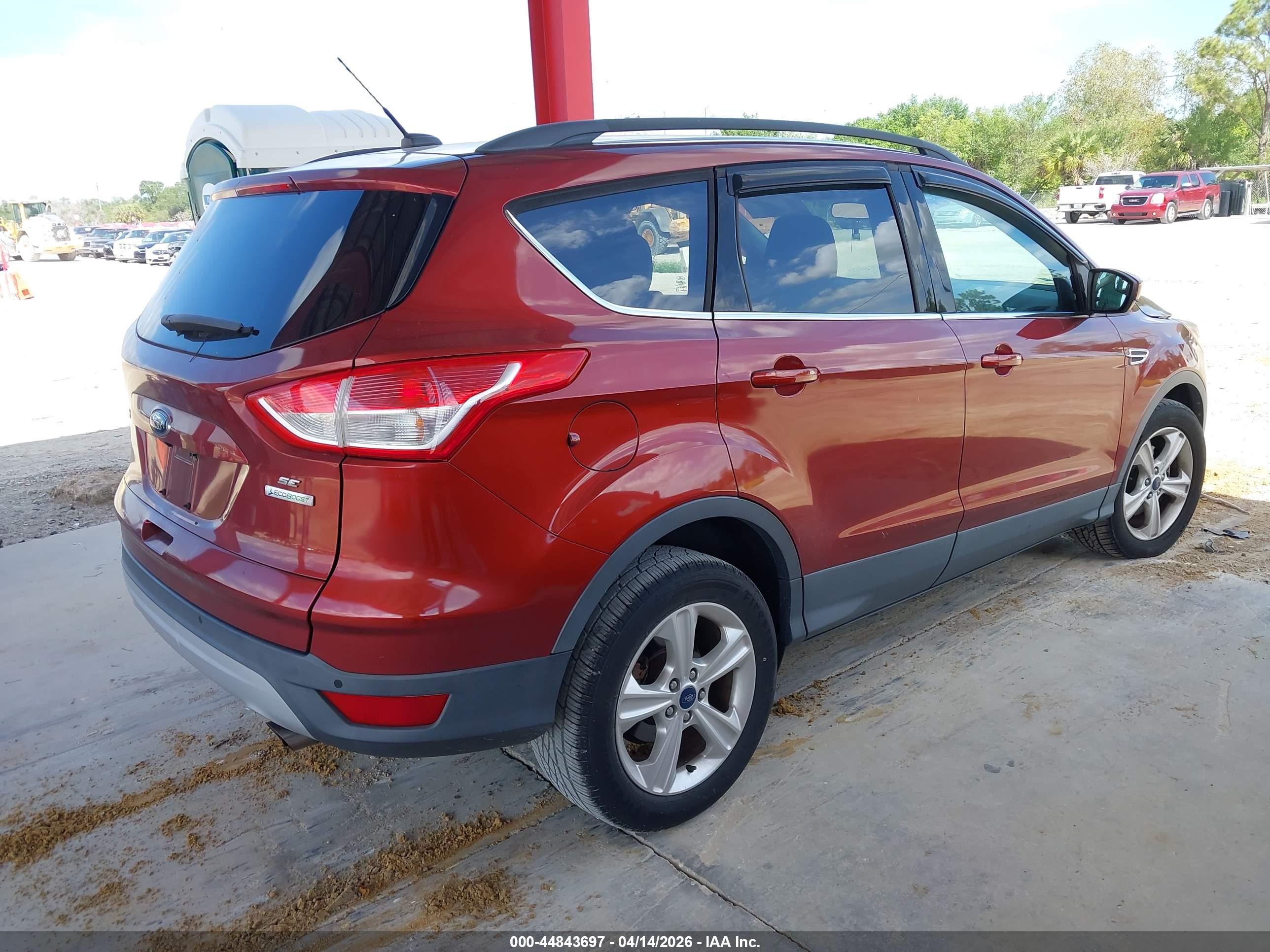 FORD ESCAPE image 4