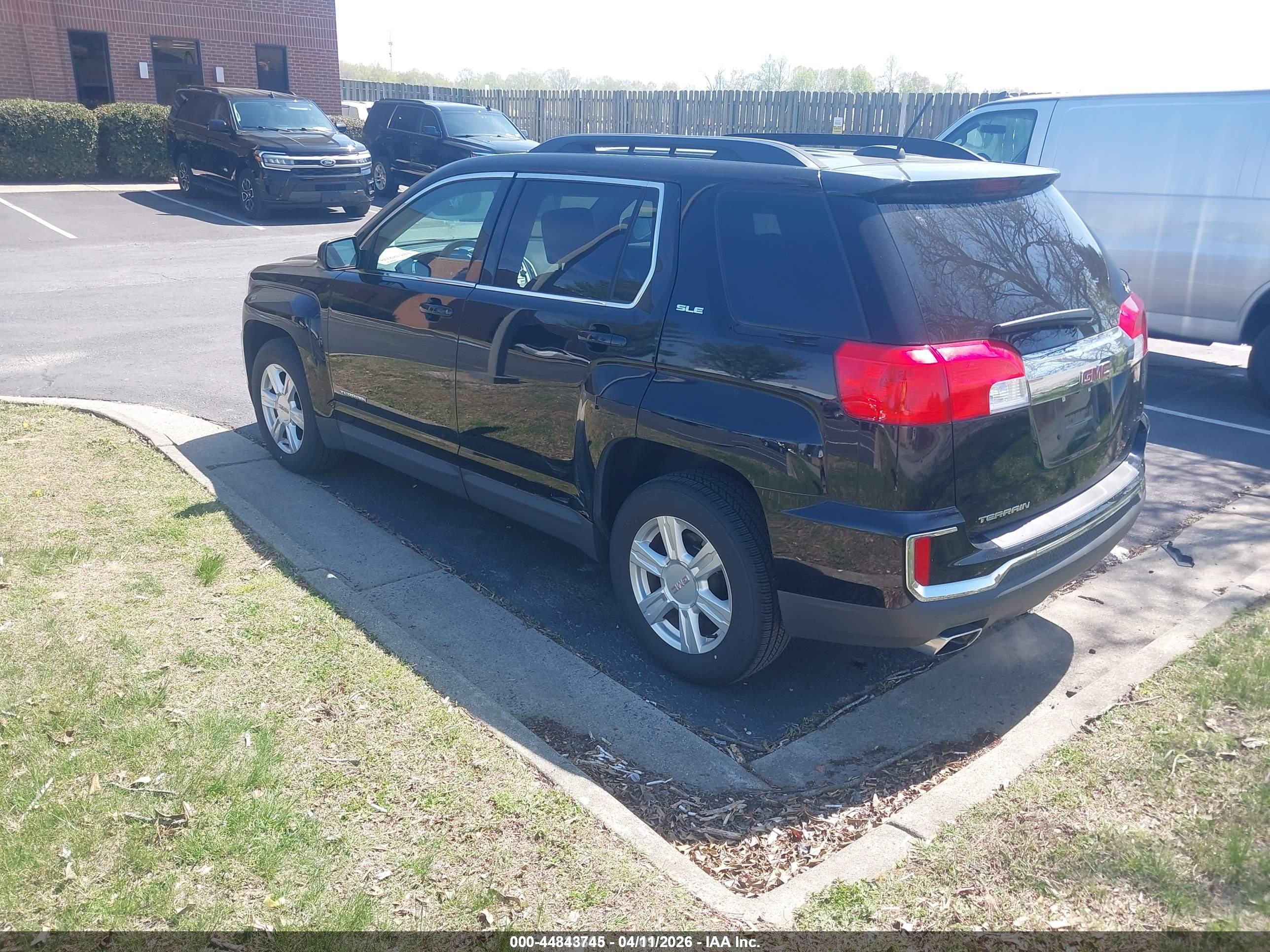 GMC TERRAIN image 3