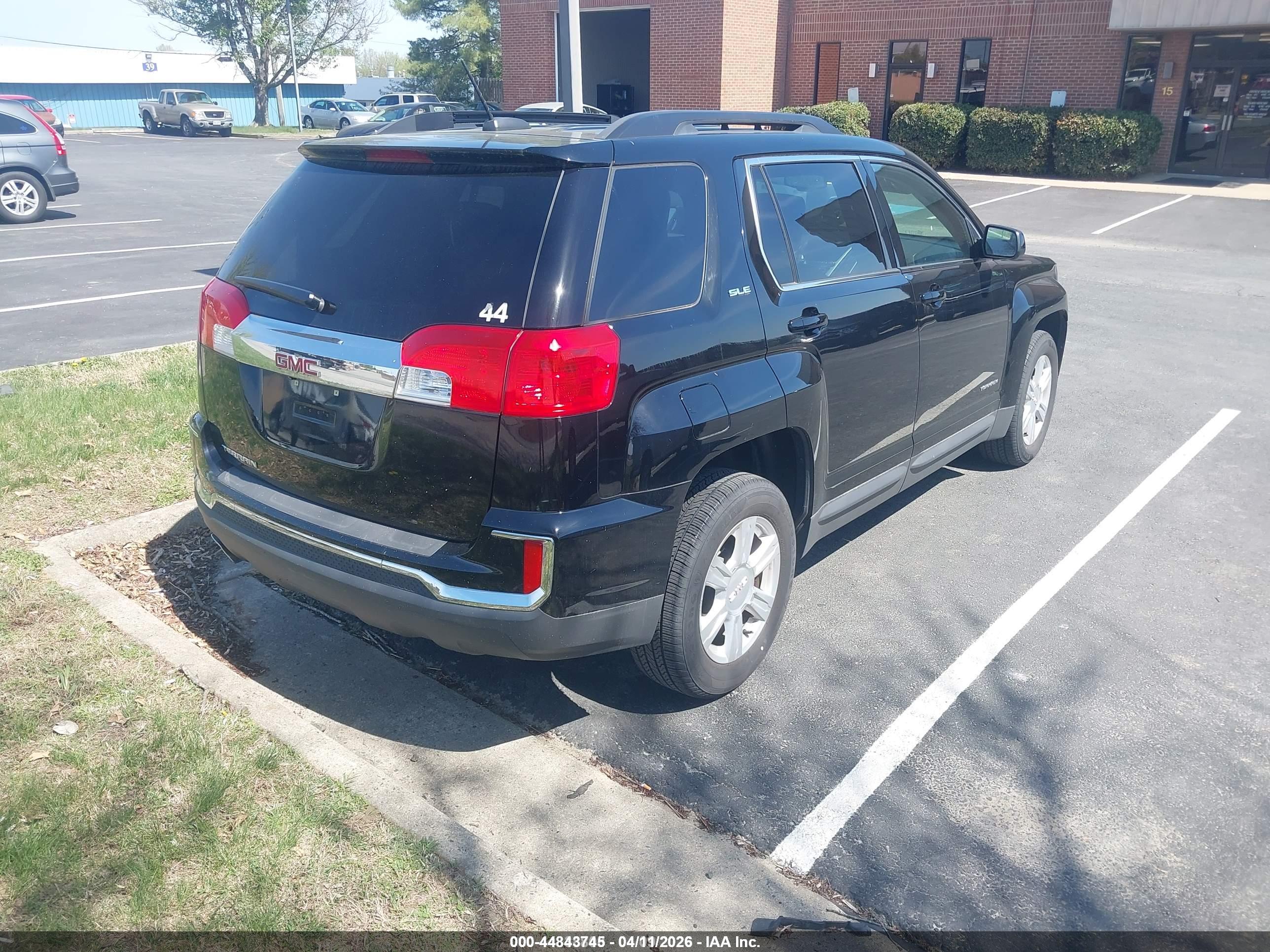 GMC TERRAIN image 4