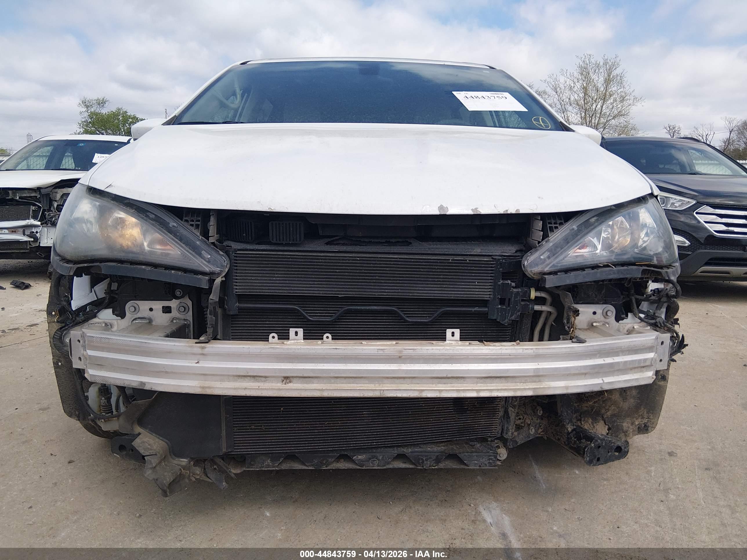 CHRYSLER PACIFICA image 6