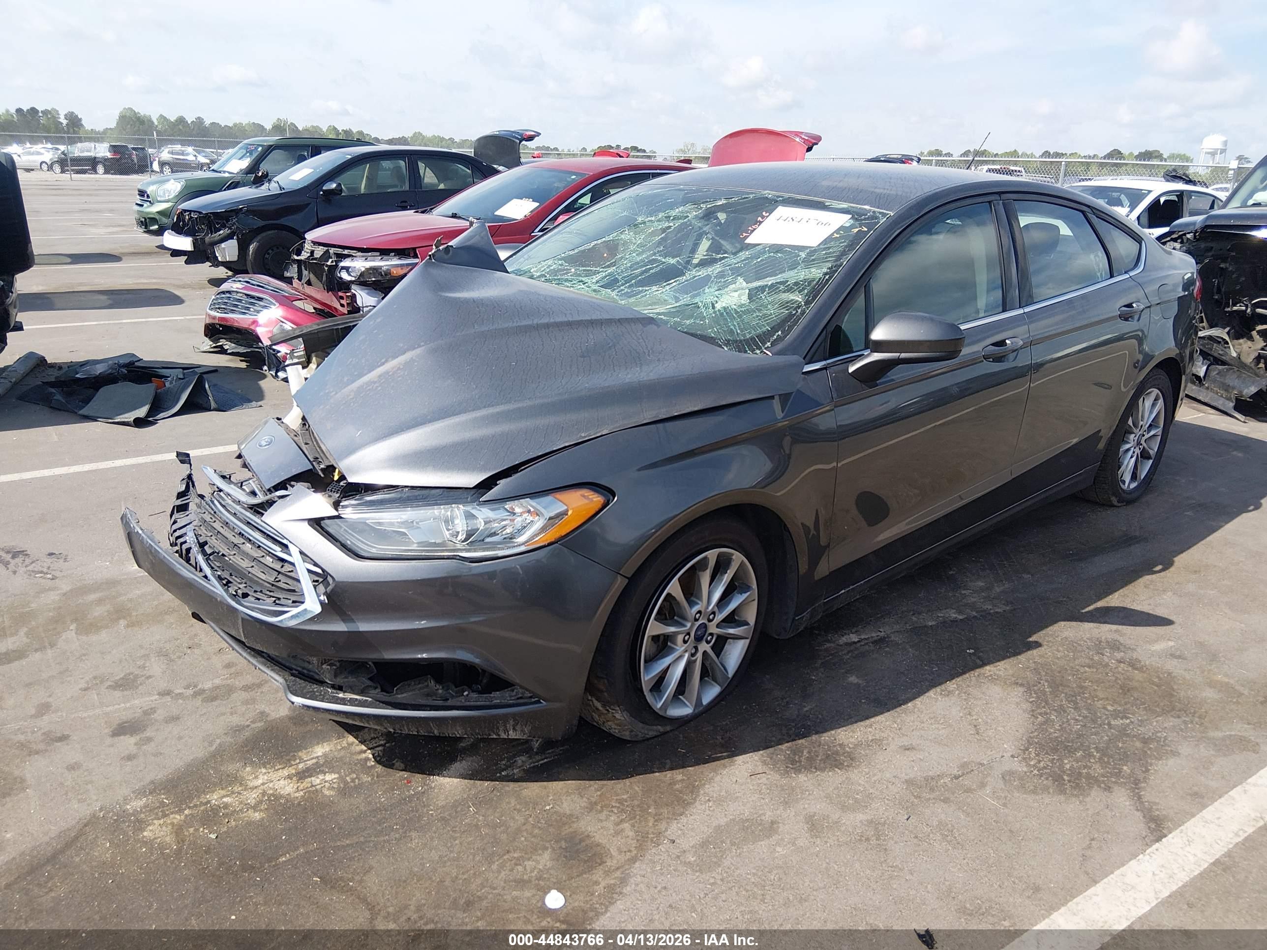FORD FUSION image 2