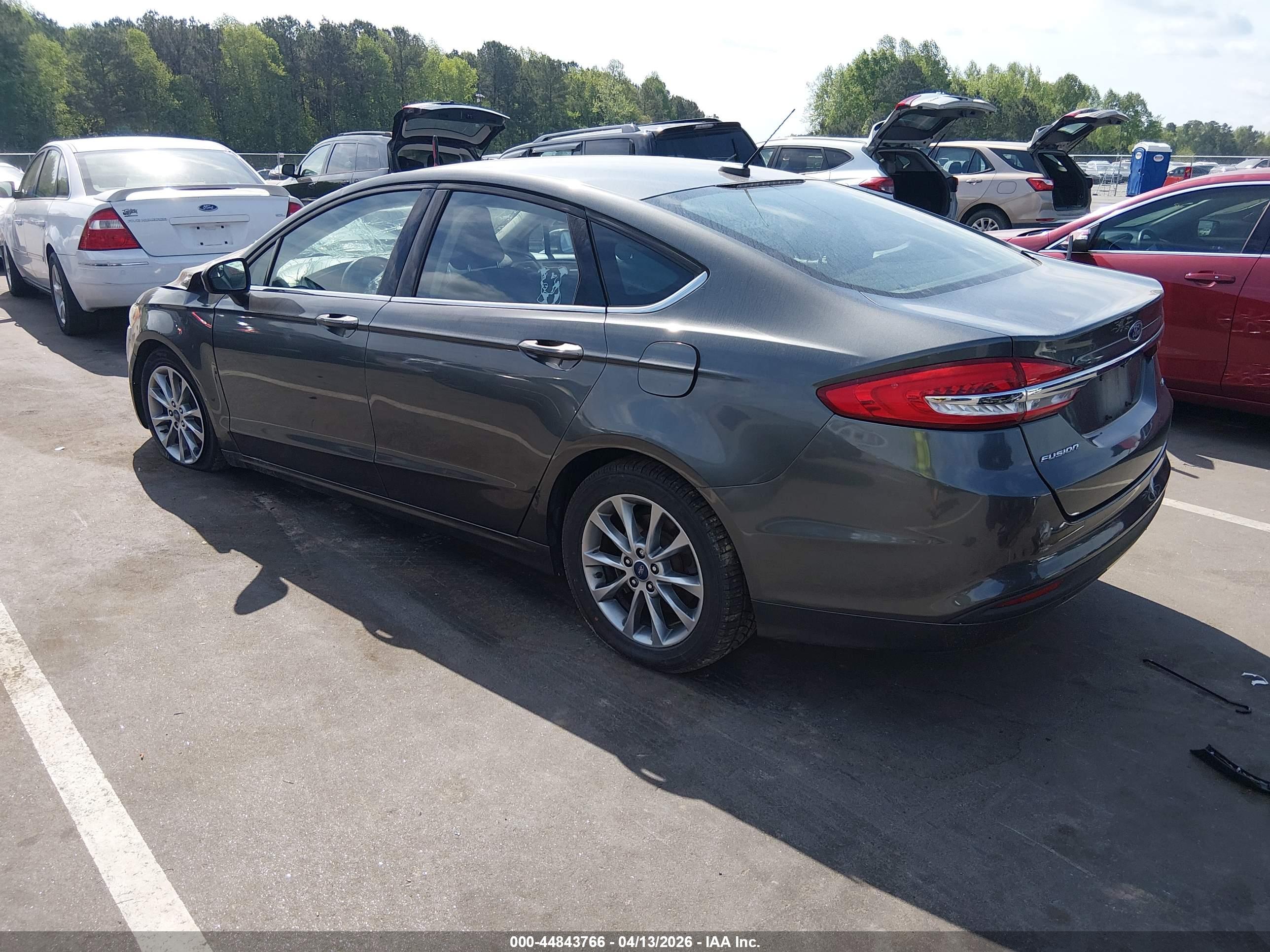 FORD FUSION image 3