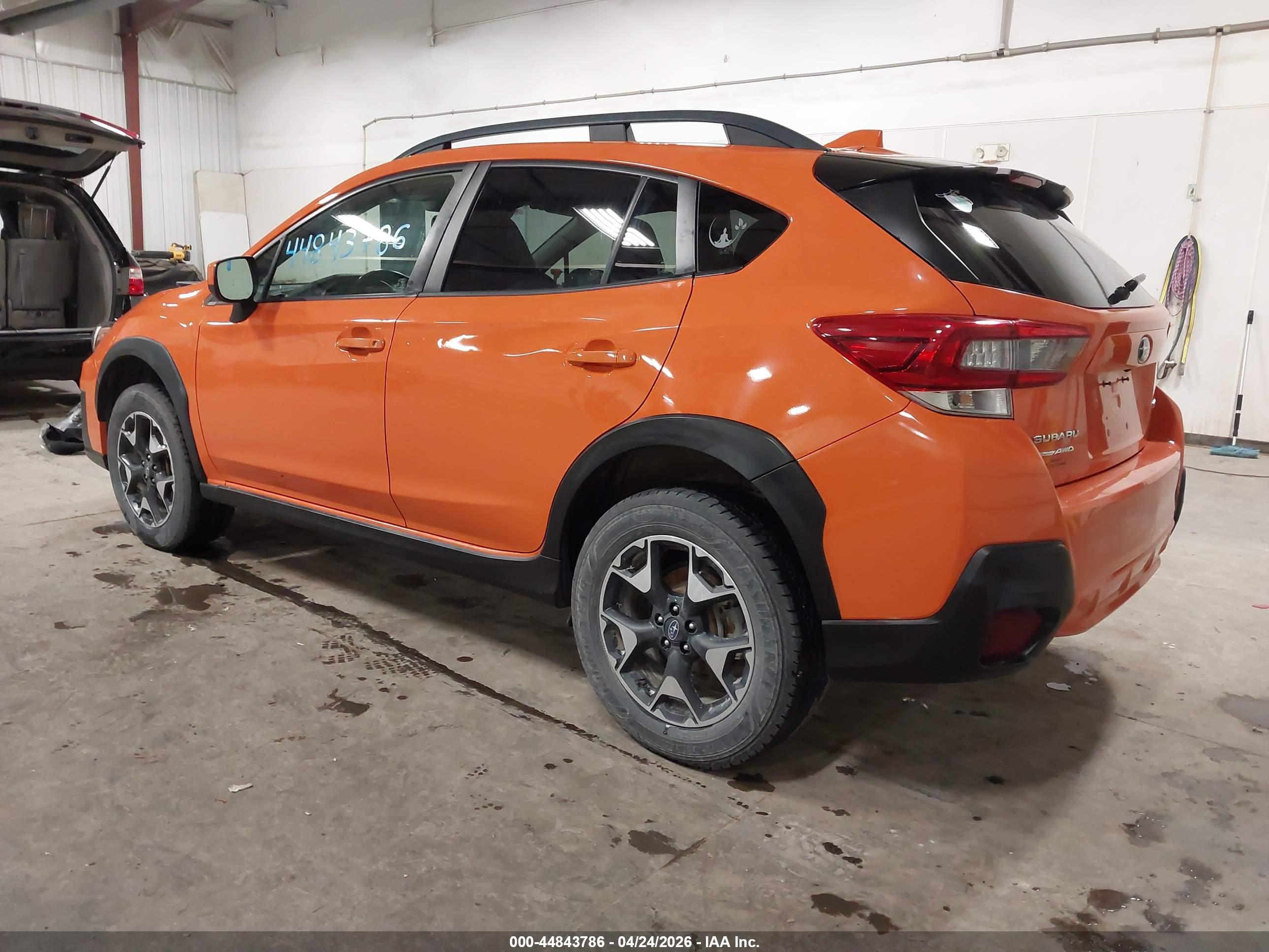 SUBARU CROSSTREK image 3
