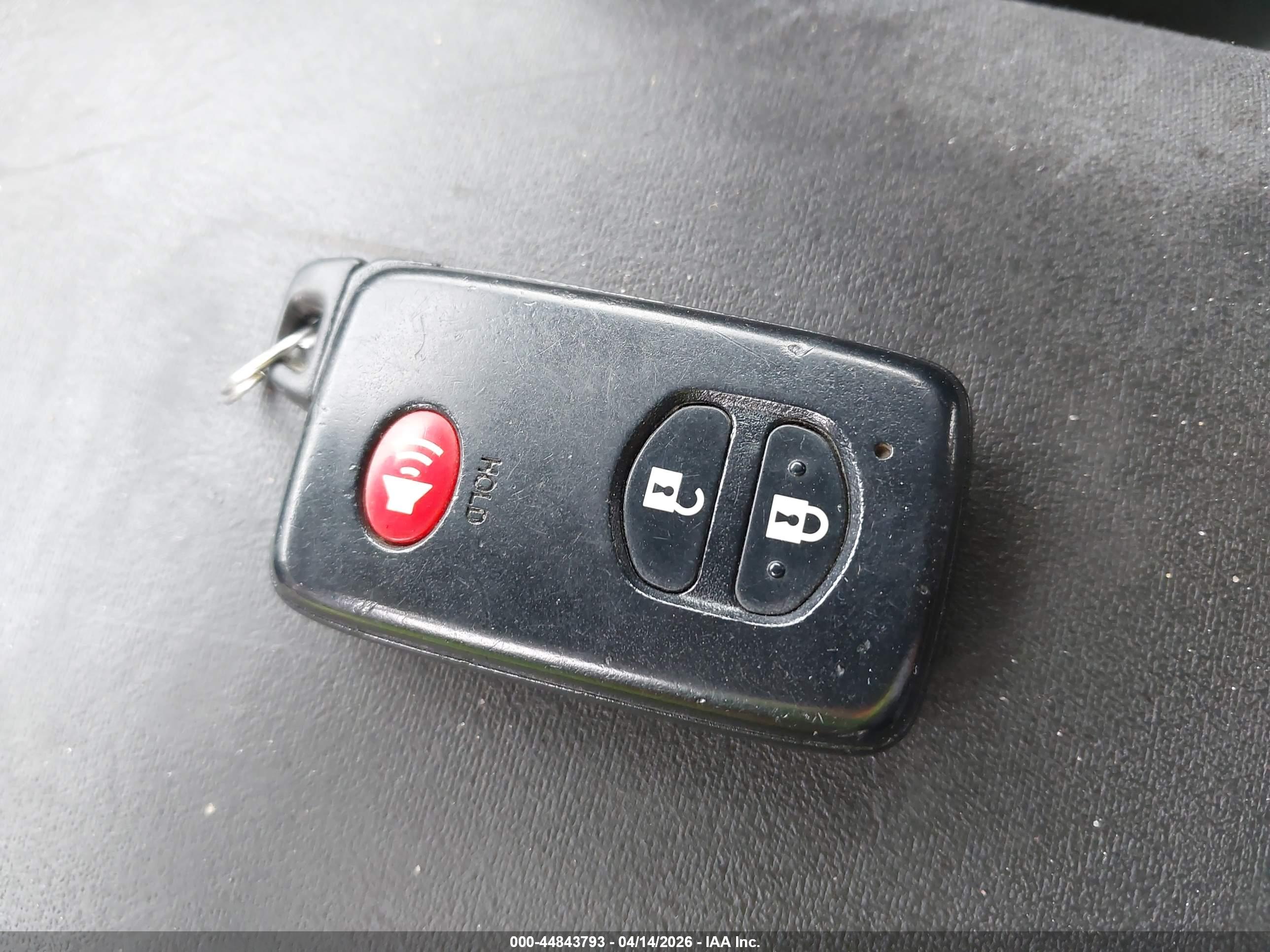 TOYOTA PRIUS image 11
