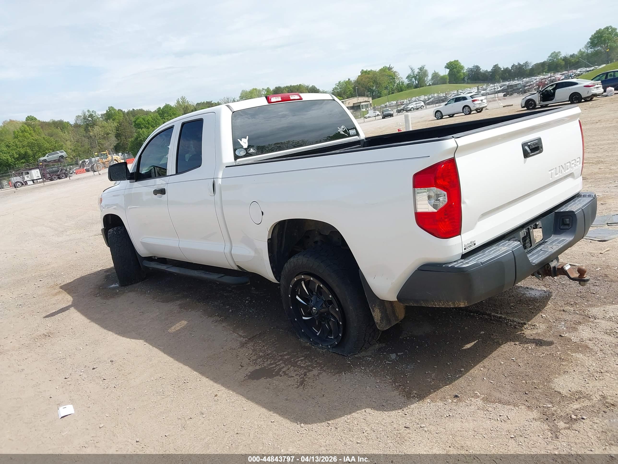 TOYOTA TUNDRA image 3