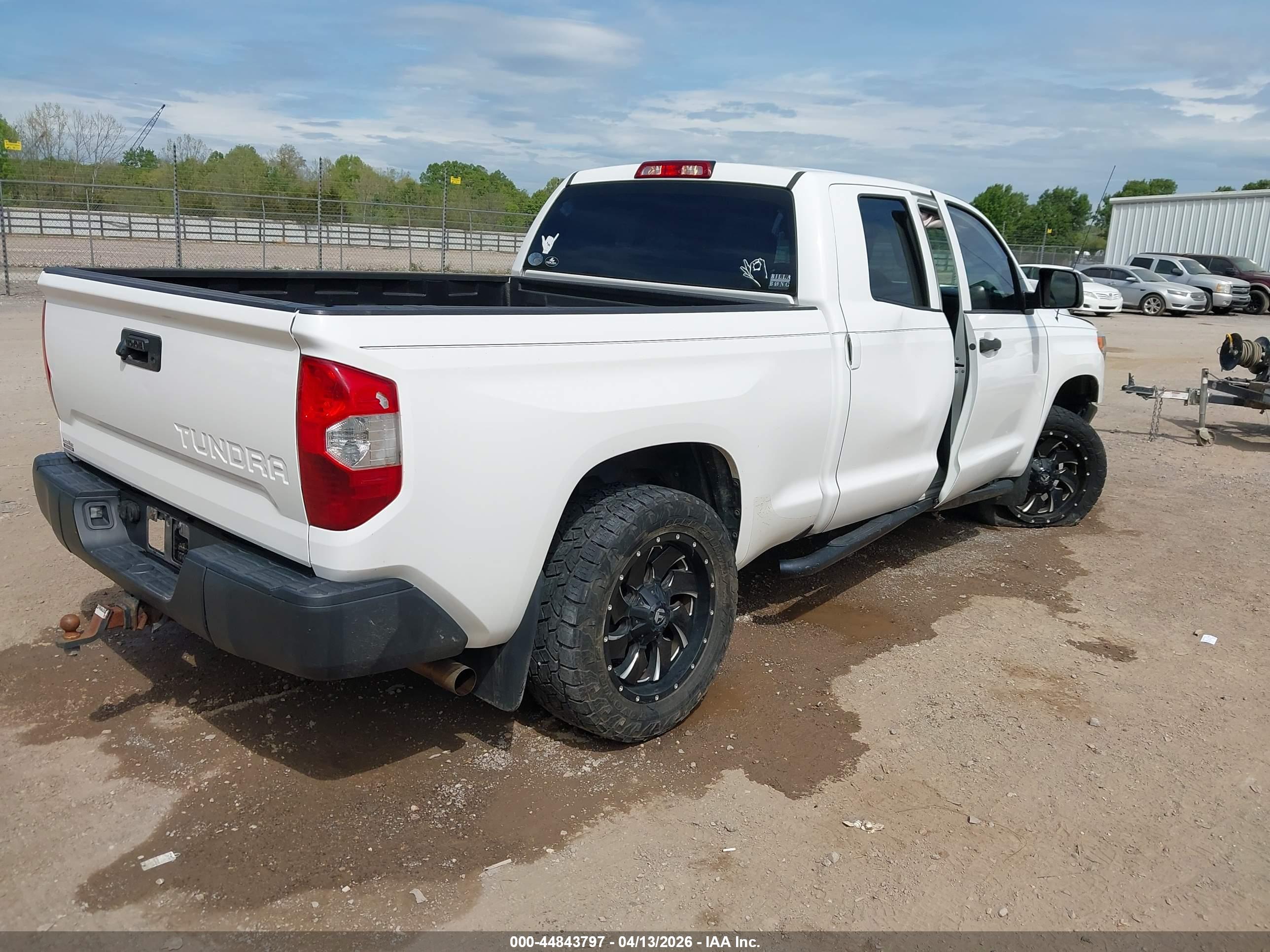 TOYOTA TUNDRA image 4