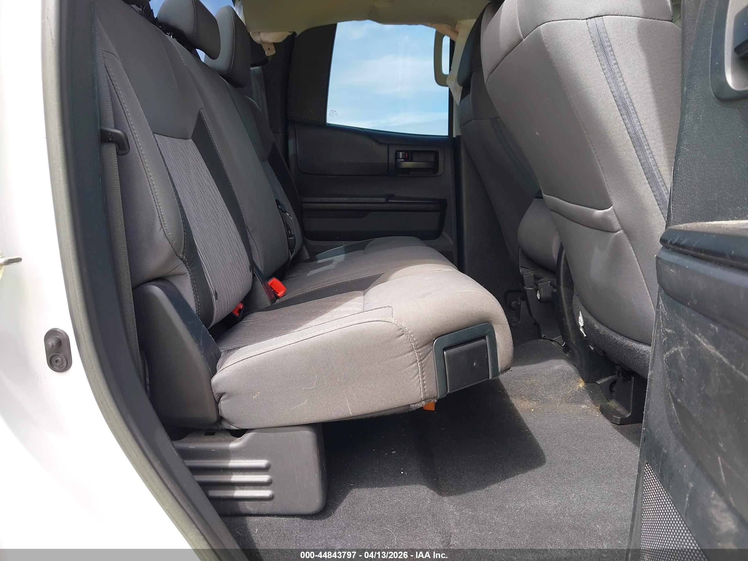 TOYOTA TUNDRA image 8