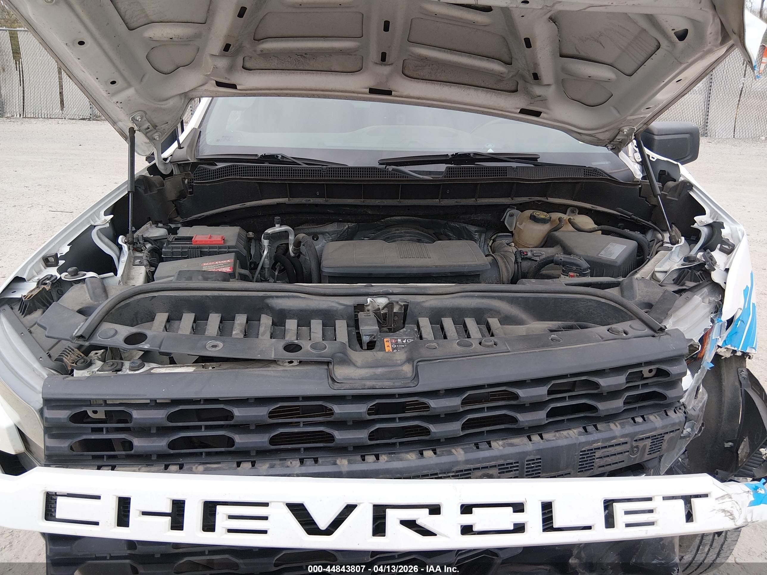 CHEVROLET SILVERADO image 10