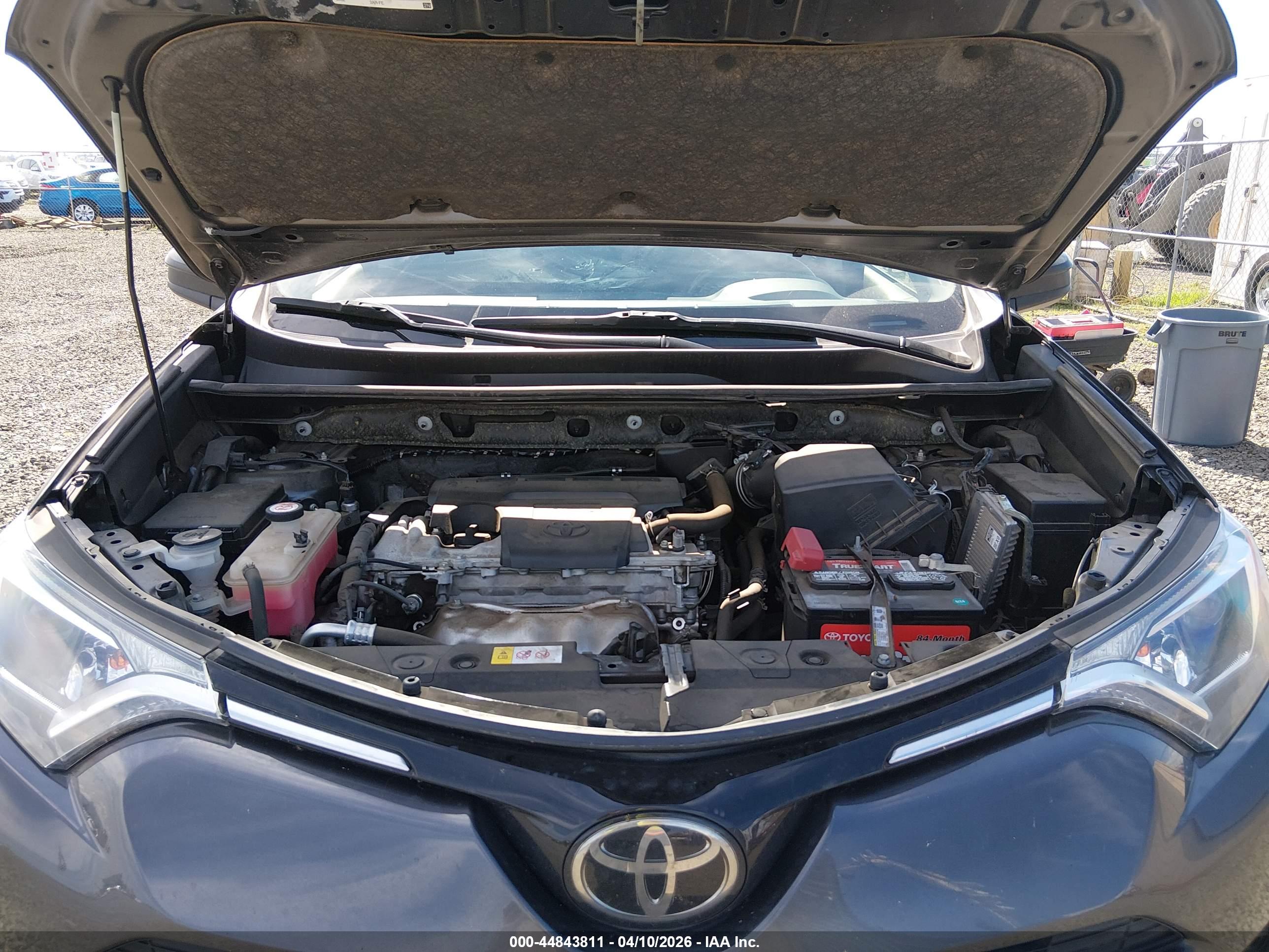 TOYOTA RAV4 image 10