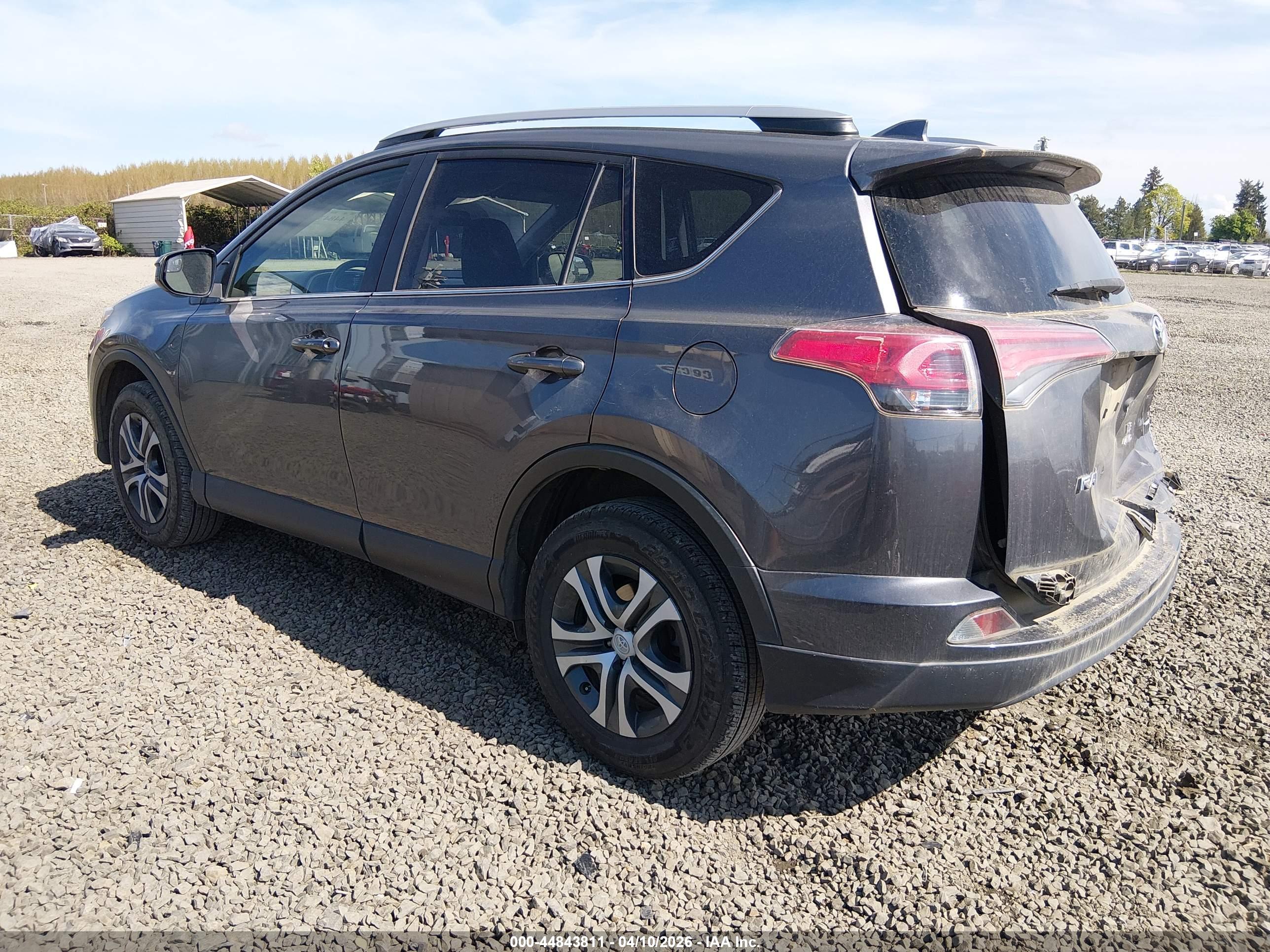 TOYOTA RAV4 image 3