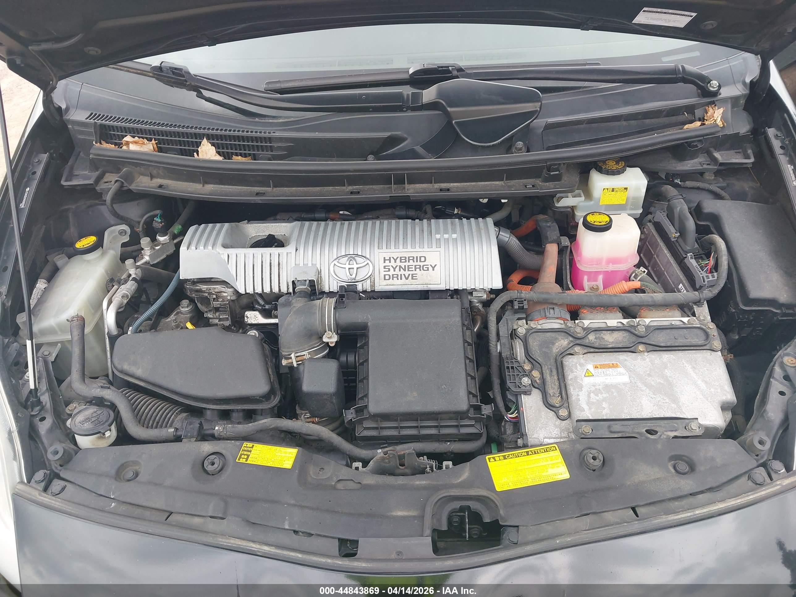 TOYOTA PRIUS image 10