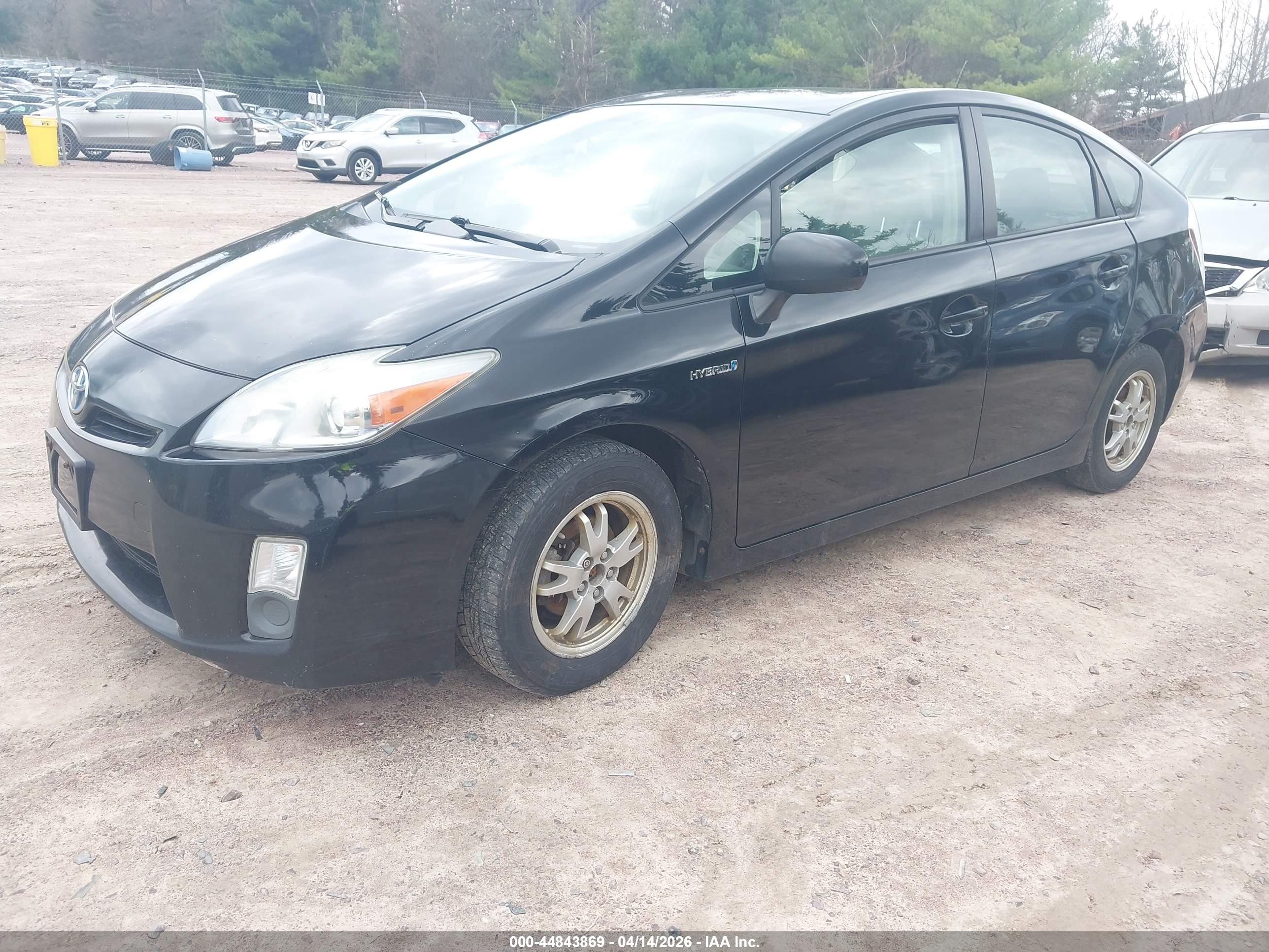 TOYOTA PRIUS image 2