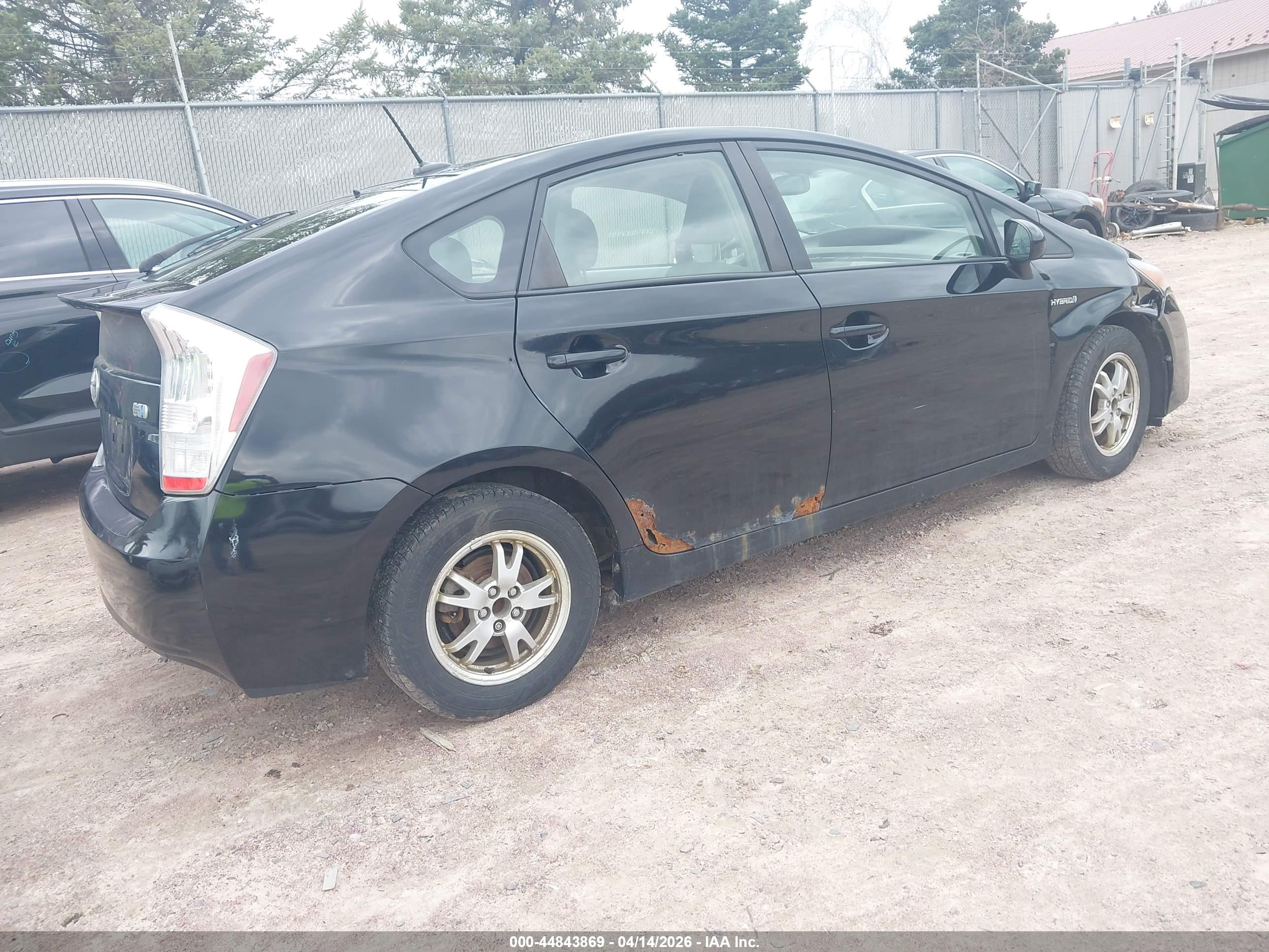 TOYOTA PRIUS image 4