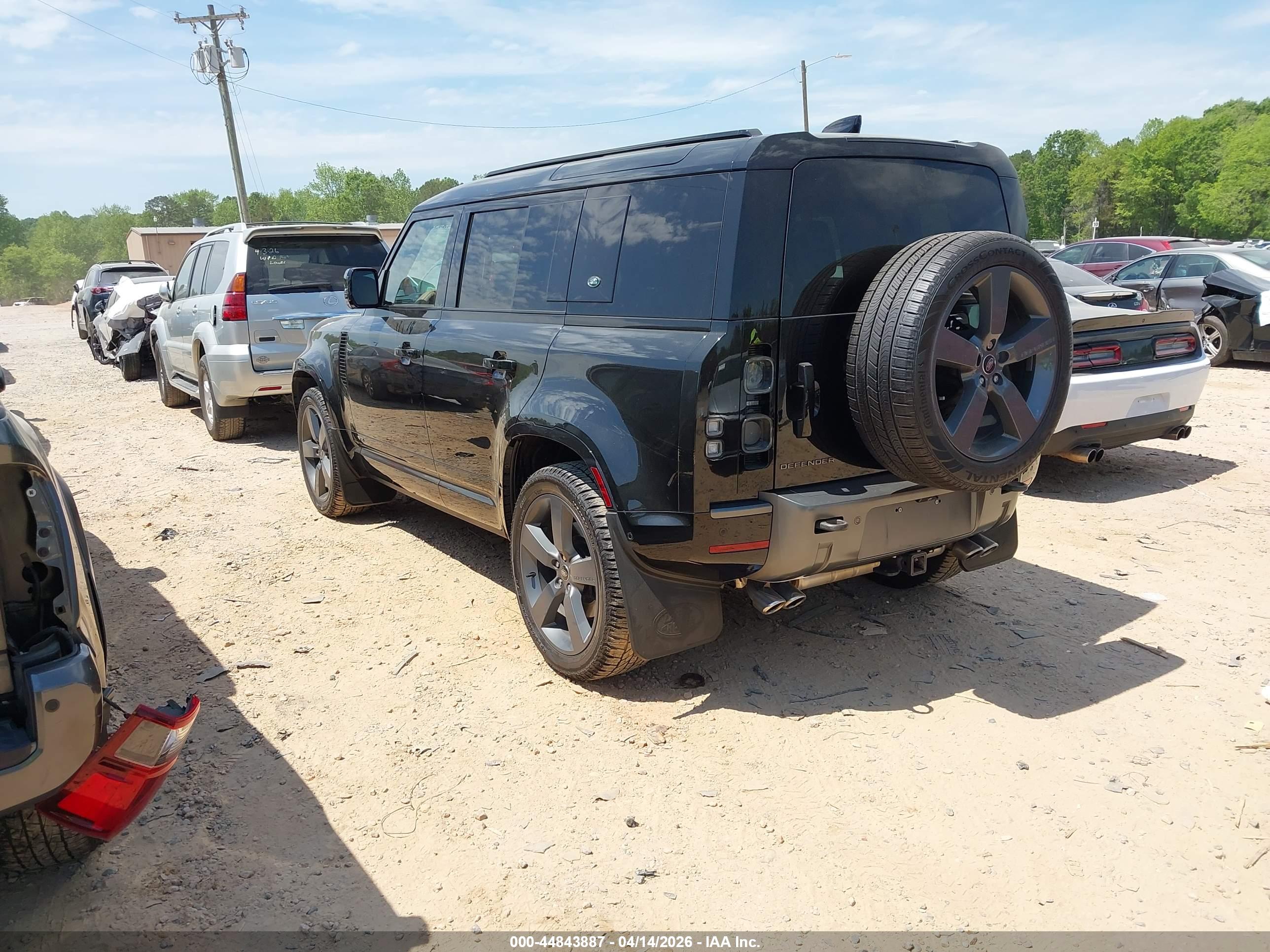 LAND ROVER image 3