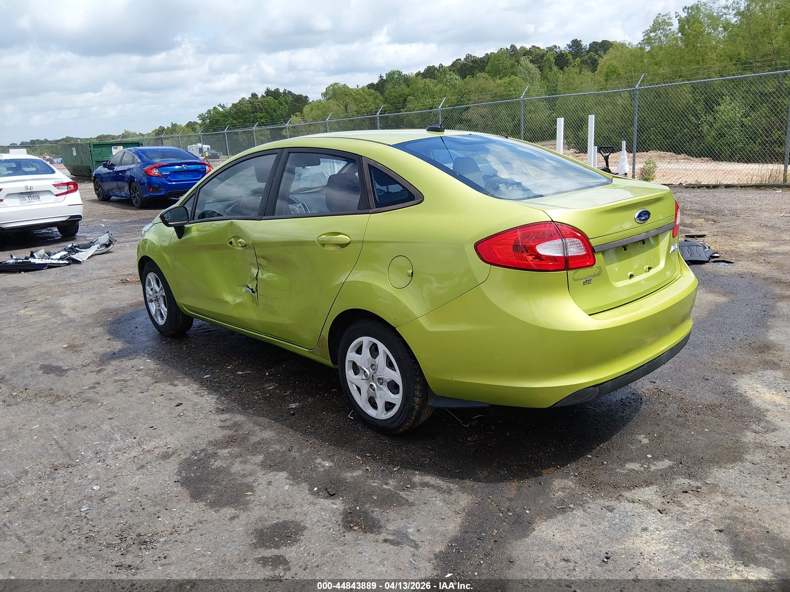 FORD FIESTA image 3