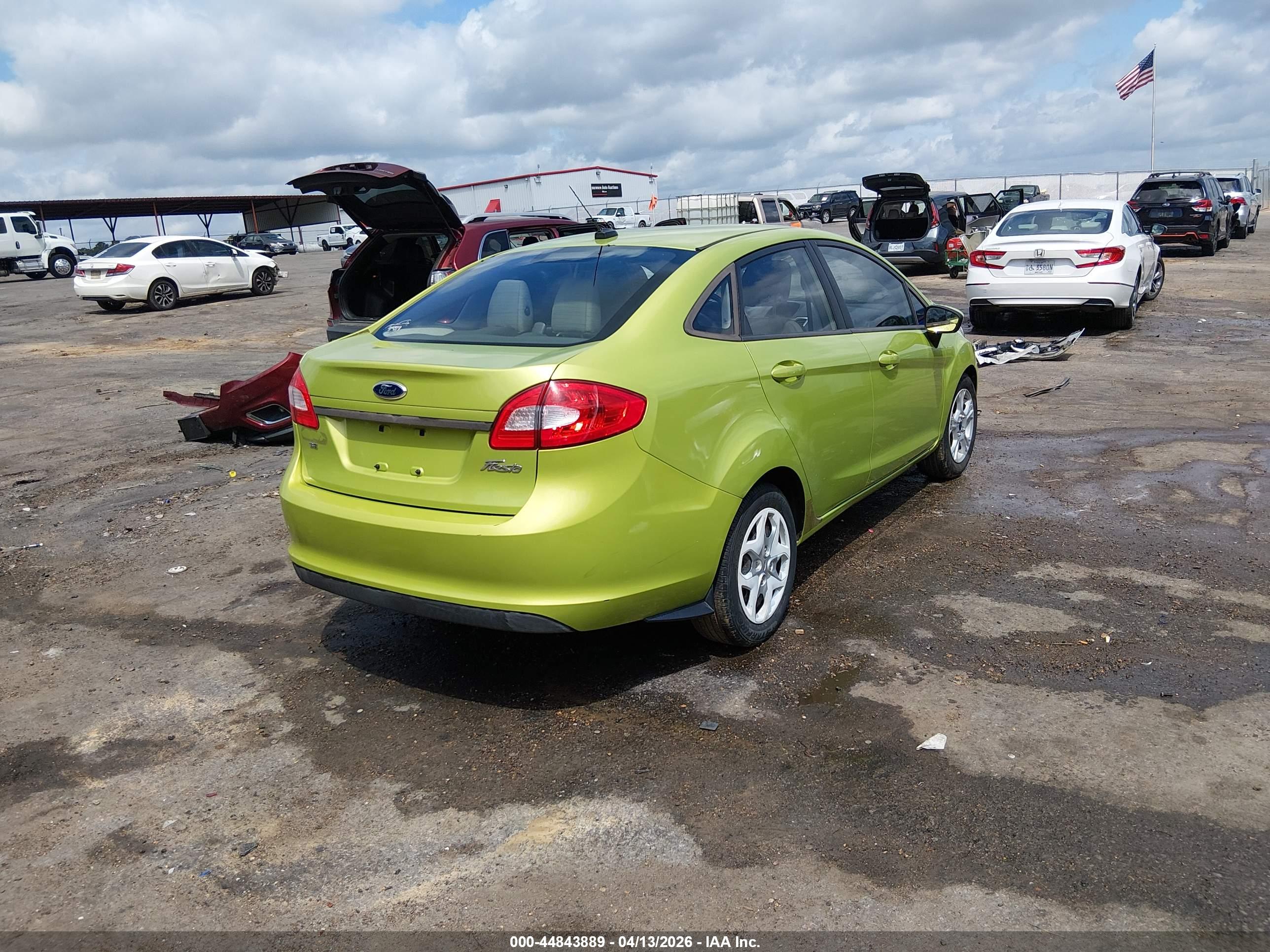 FORD FIESTA image 4