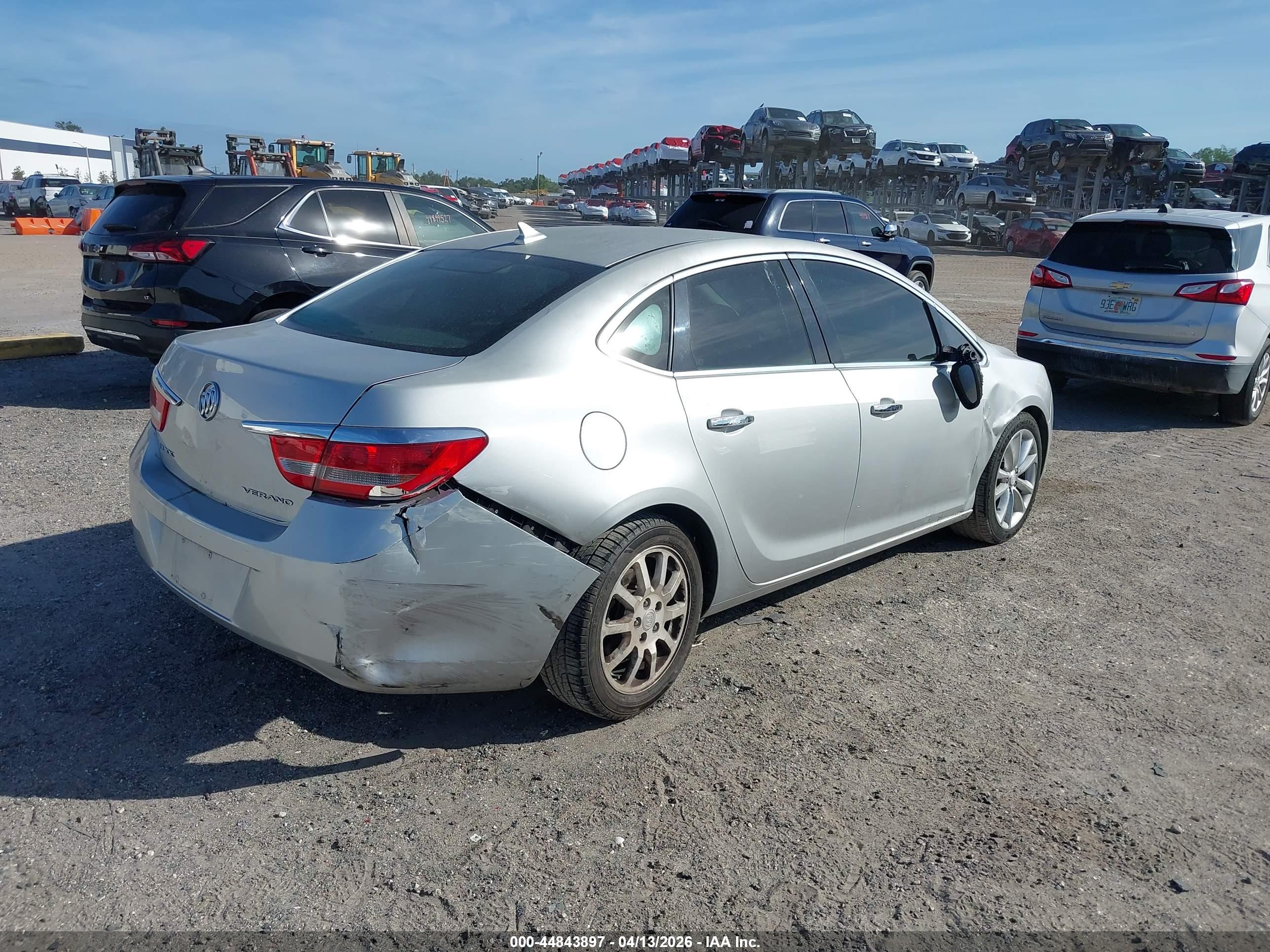 BUICK VERANO image 4