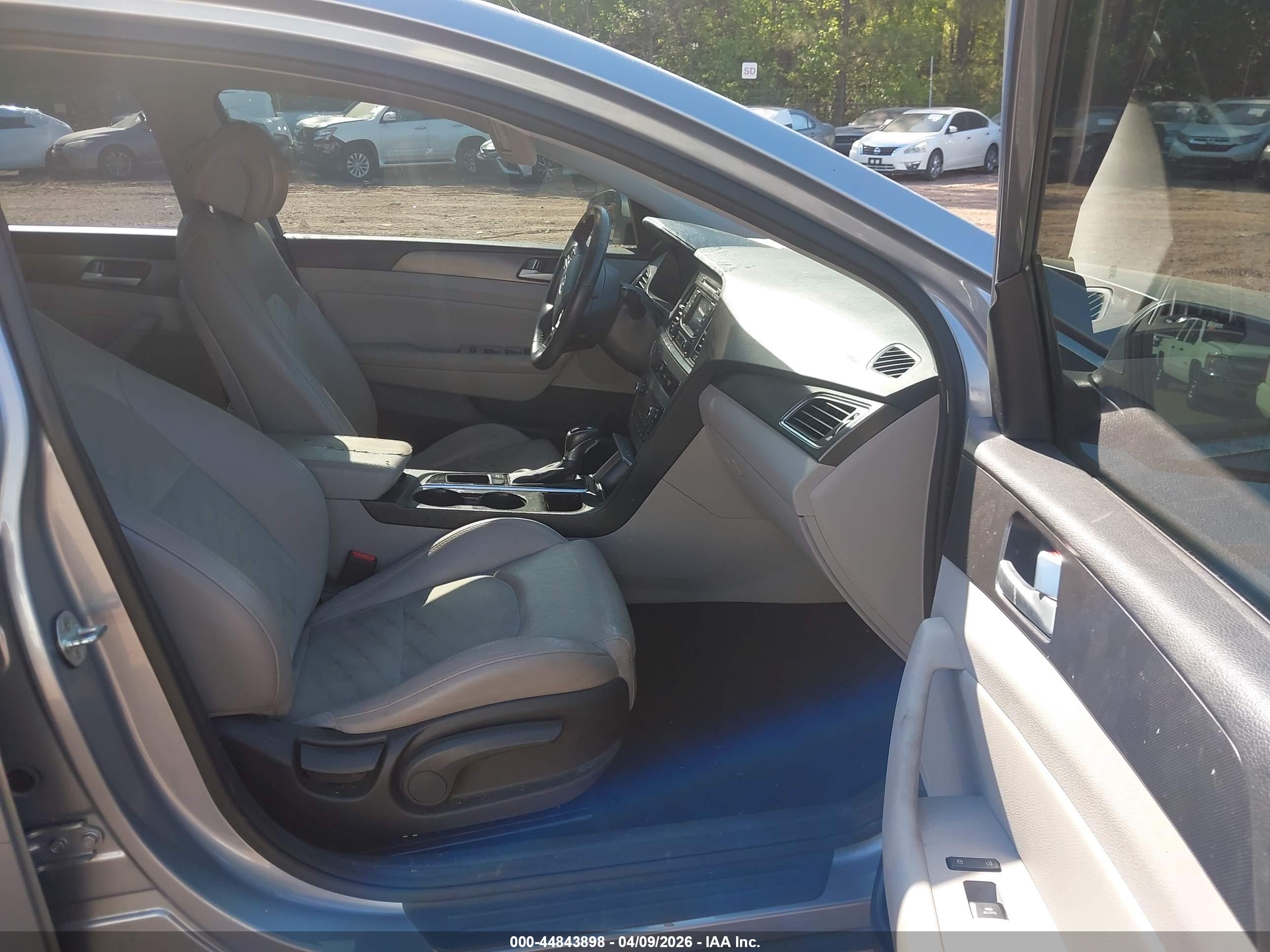 HYUNDAI SONATA image 5