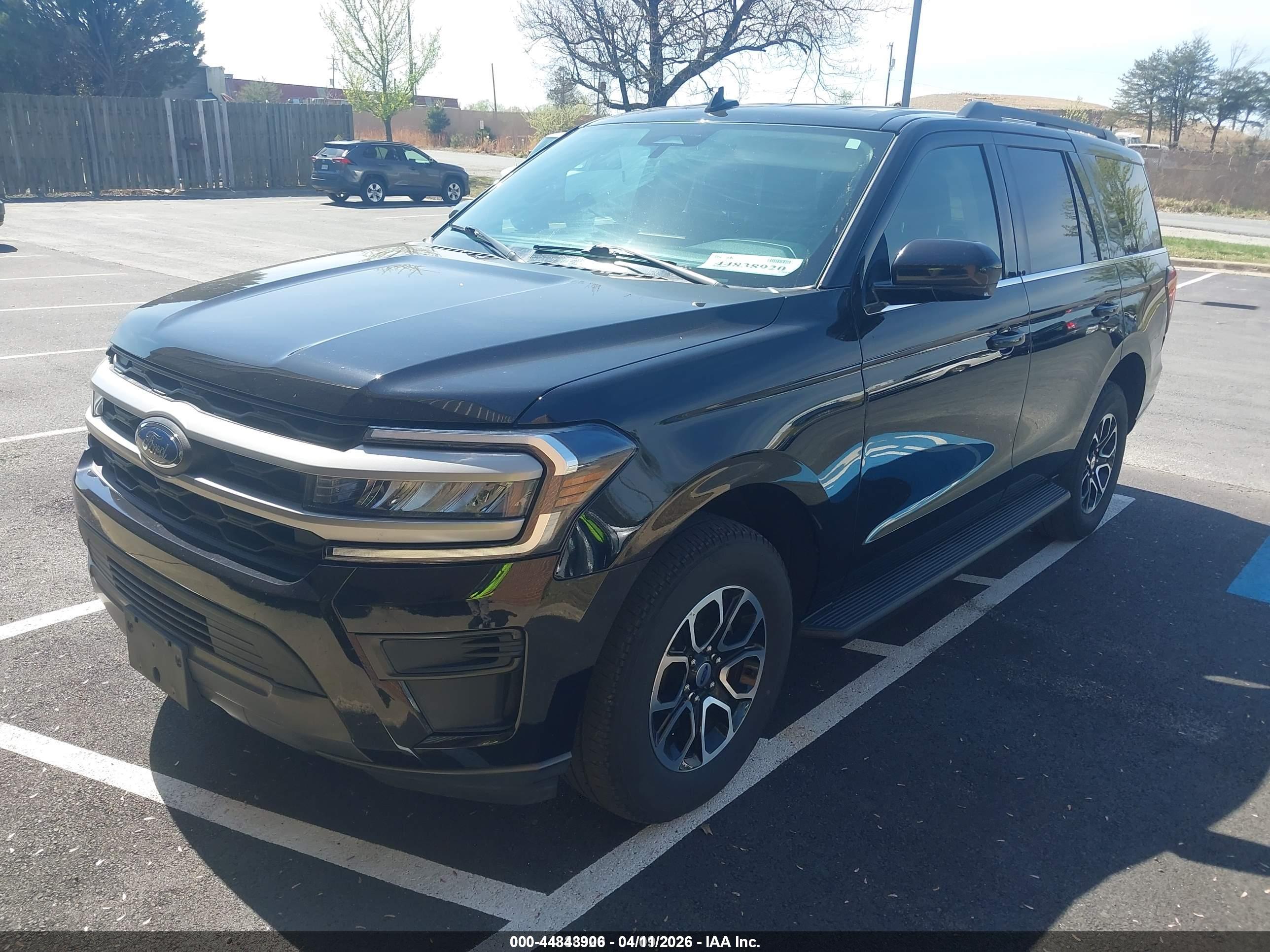 FORD EXPEDITION image 2