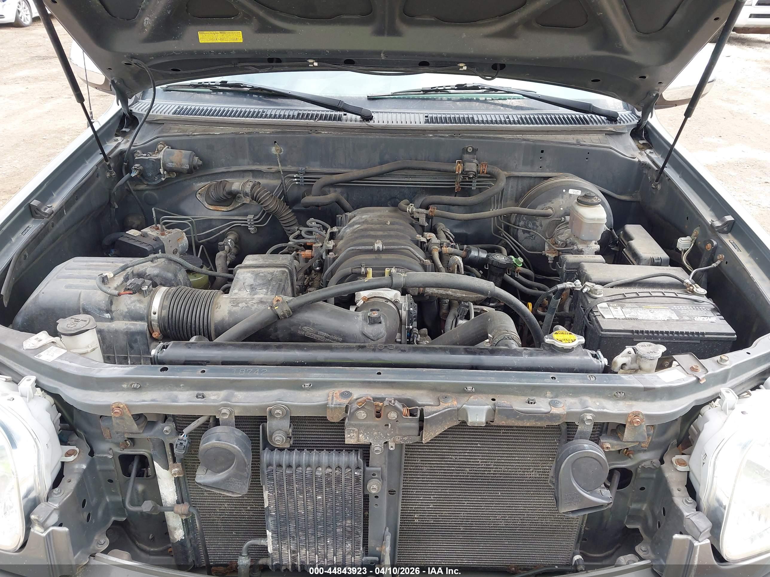 TOYOTA TUNDRA image 10