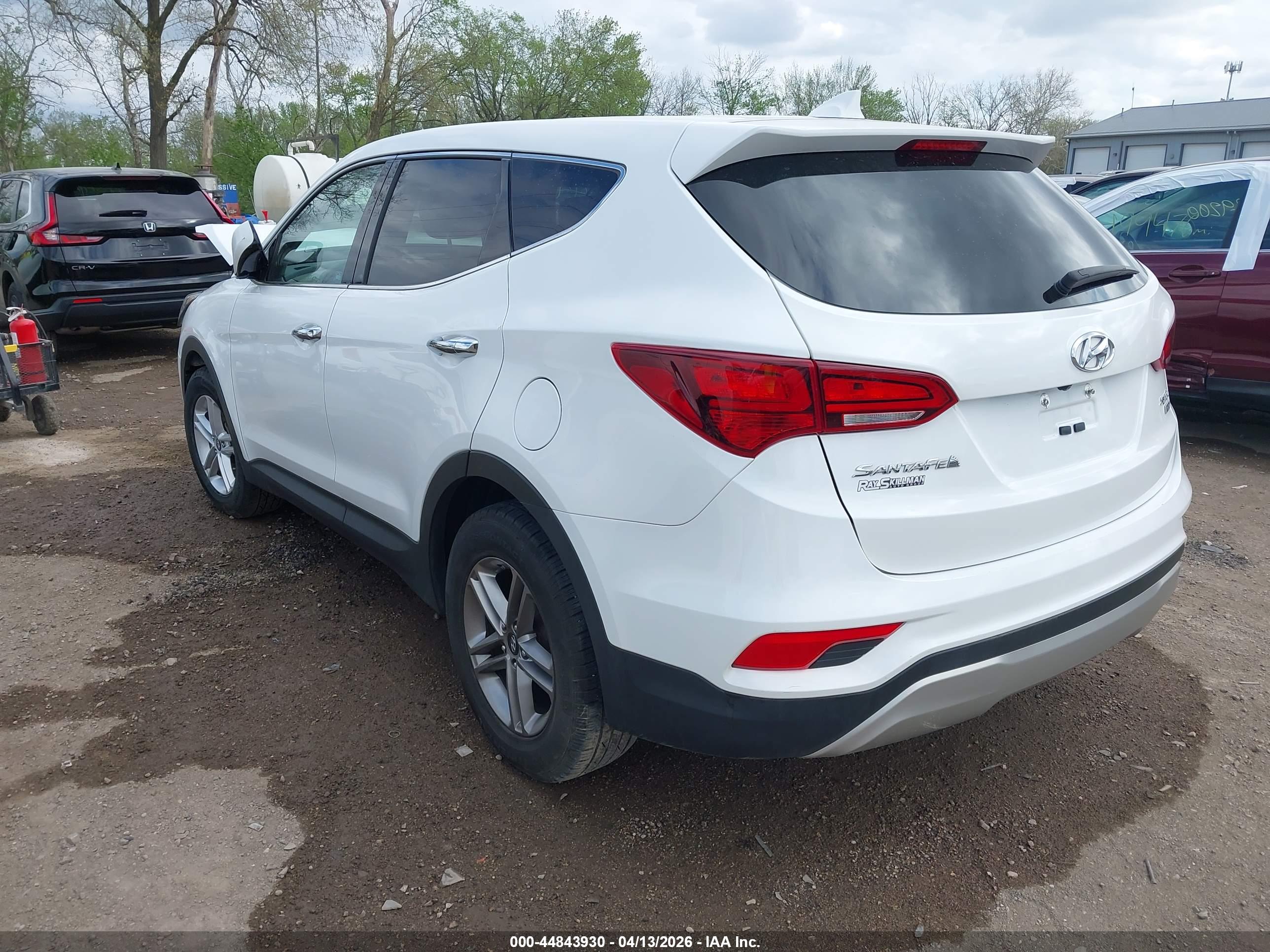 HYUNDAI SANTA image 3