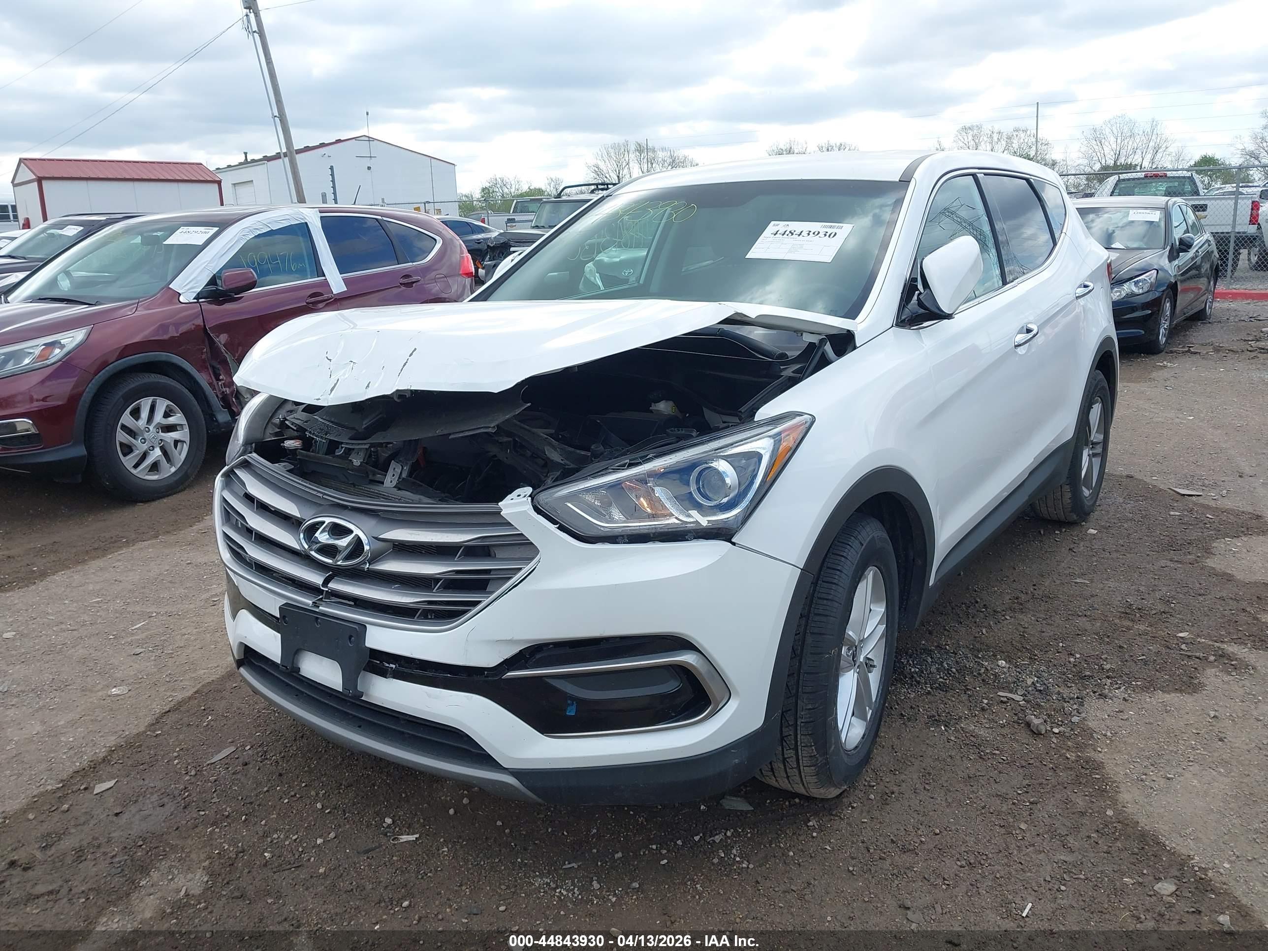 HYUNDAI SANTA image 6