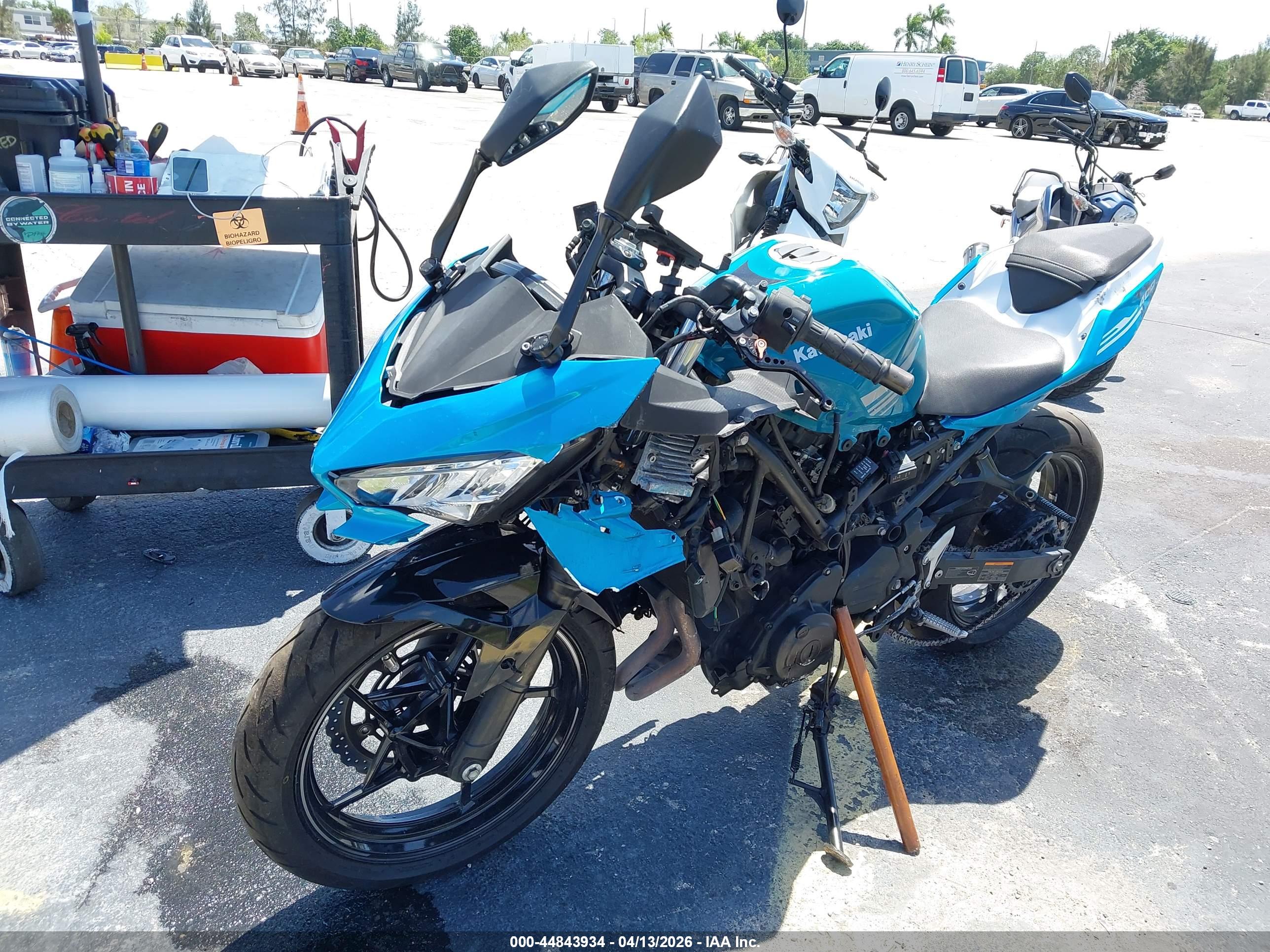 KAWASAKI EX400 image 2