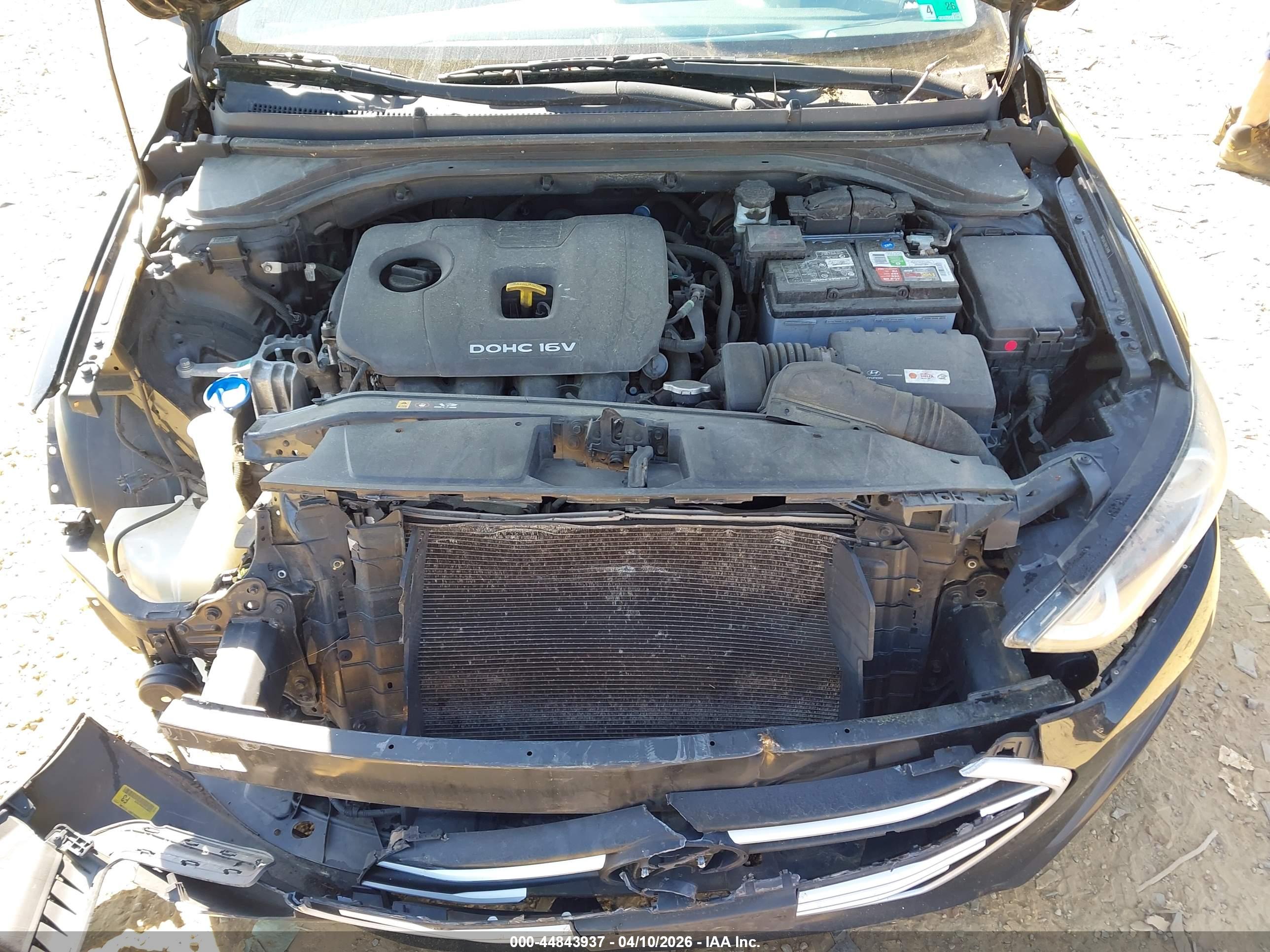 HYUNDAI ELANTRA image 10
