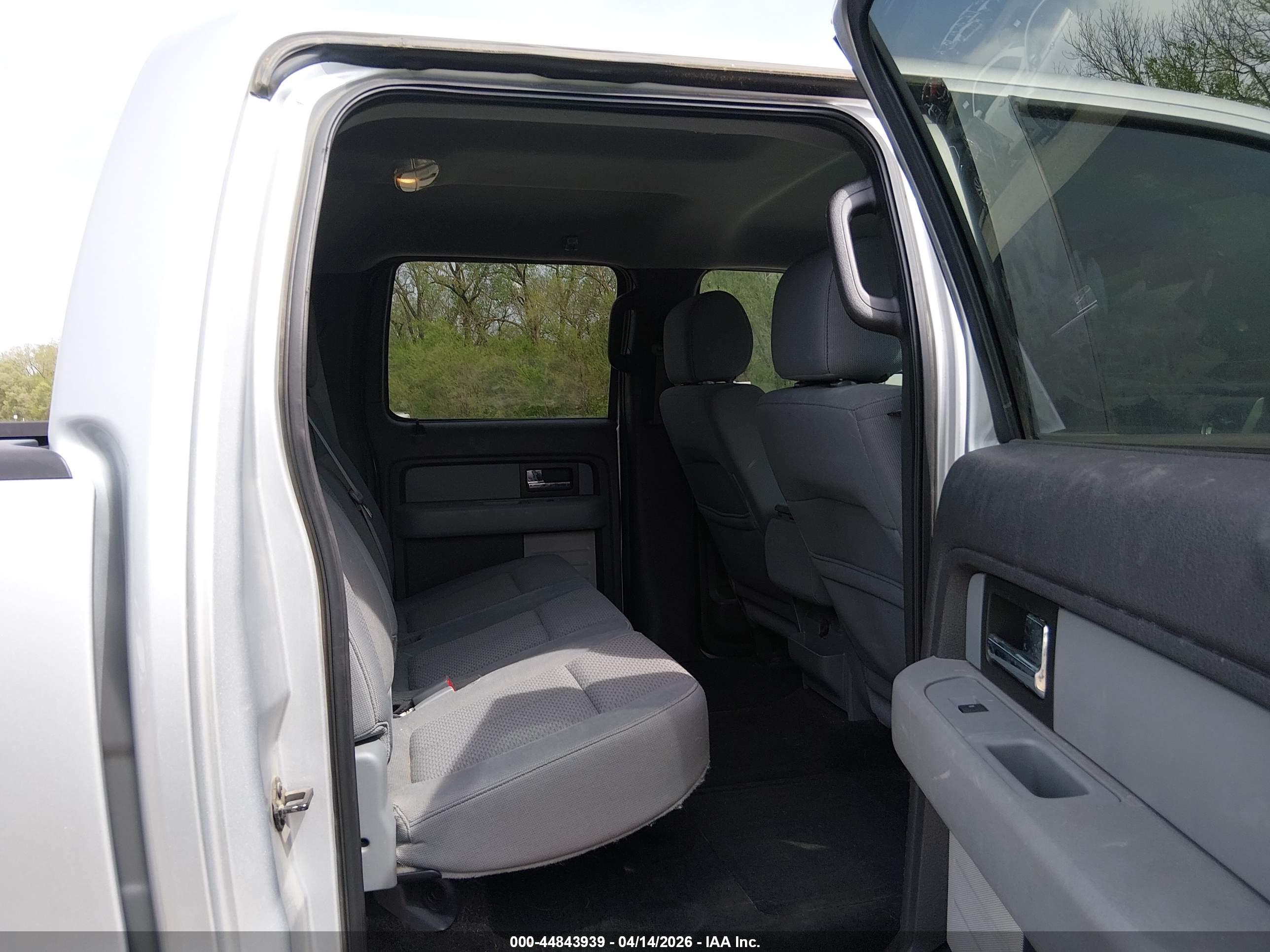 FORD F-150 image 8