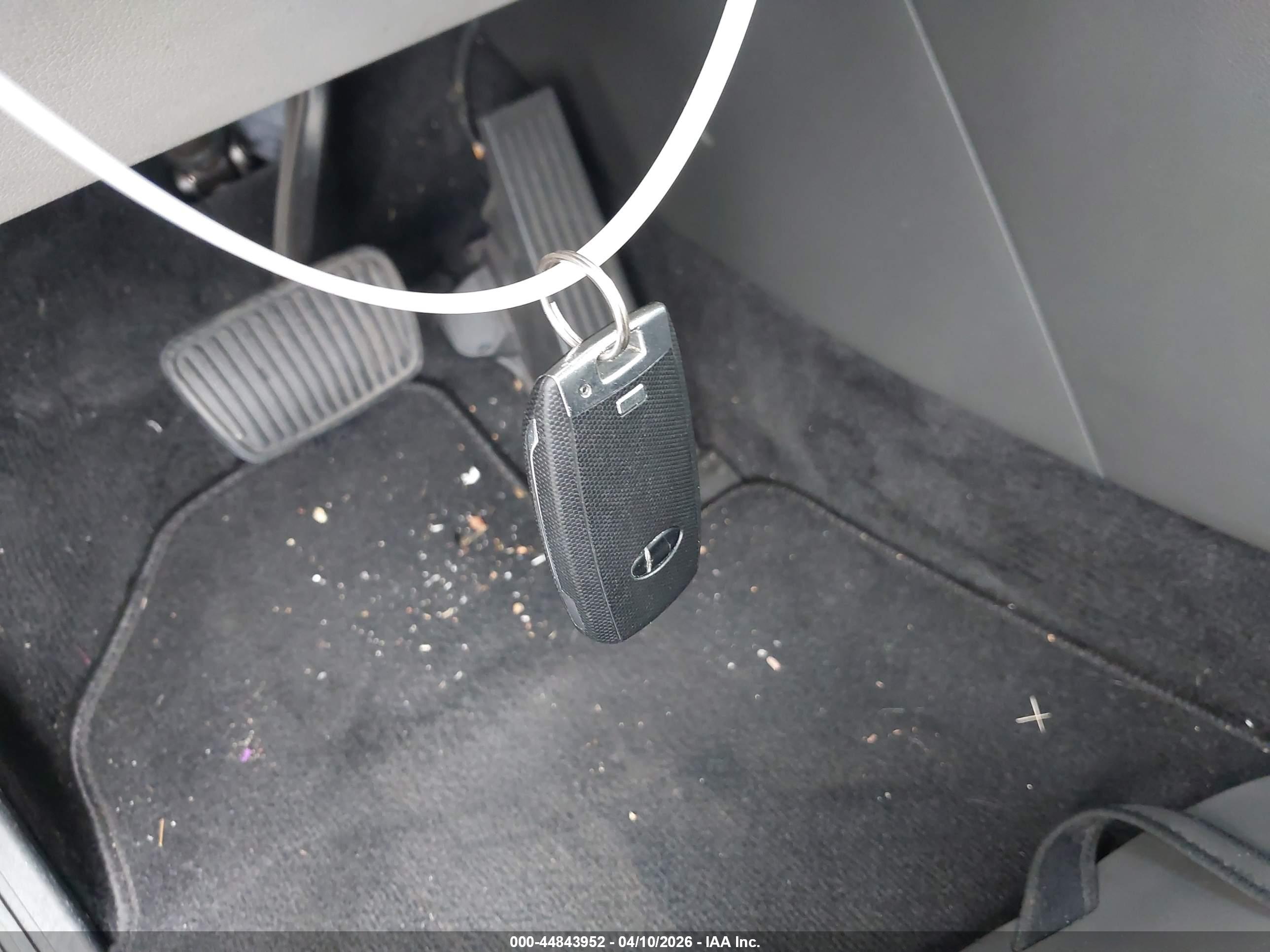 KIA SPORTAGE image 11