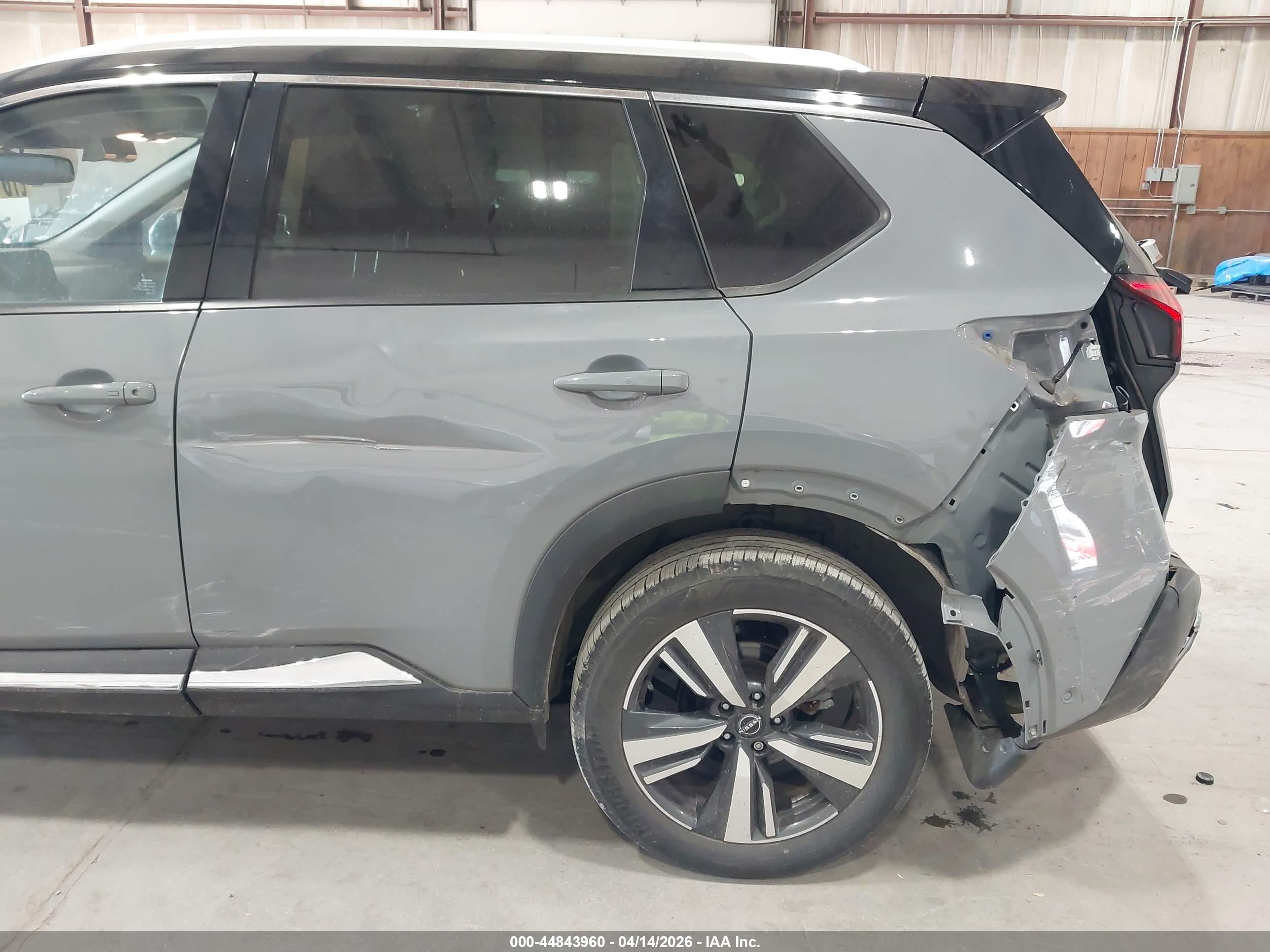 NISSAN ROGUE image 6