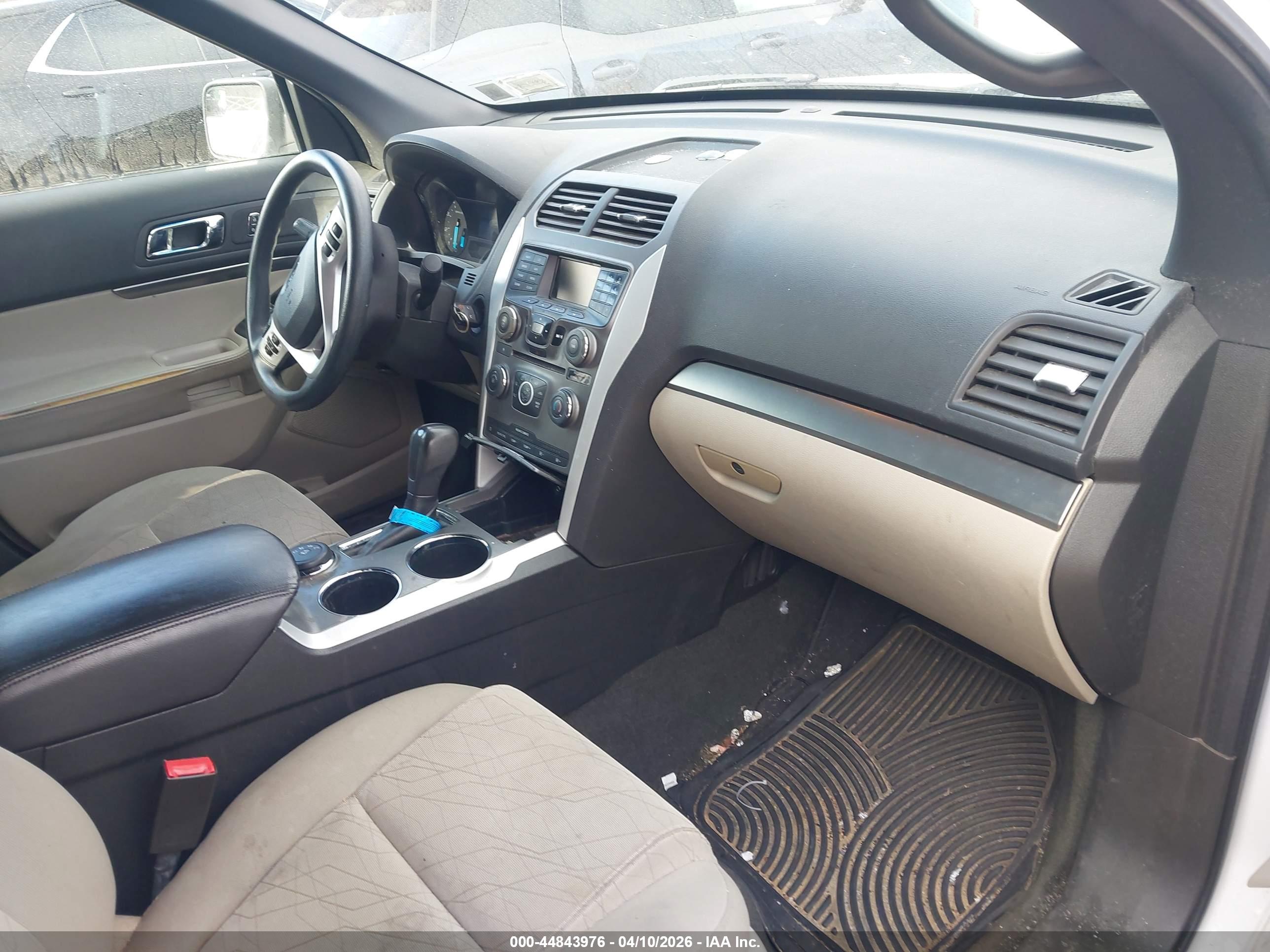FORD EXPLORER image 5